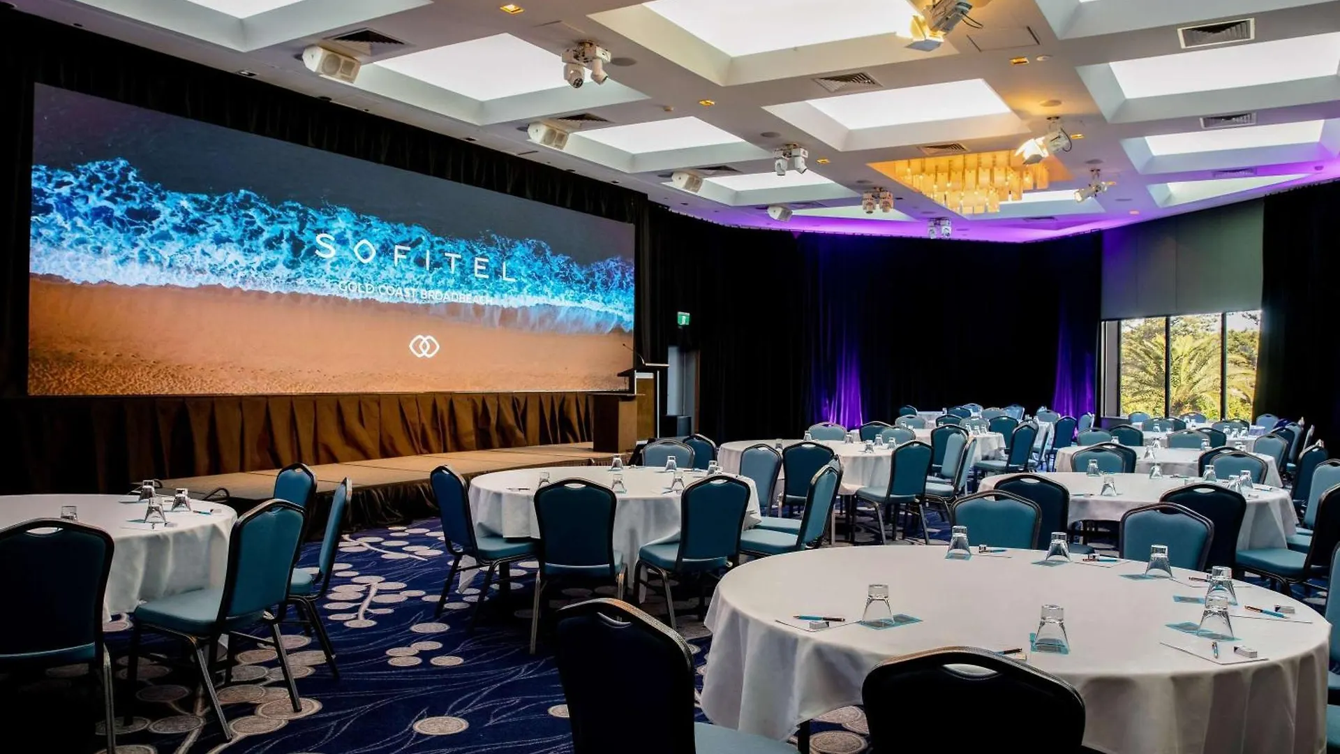 Sofitel Broadbeach 5*