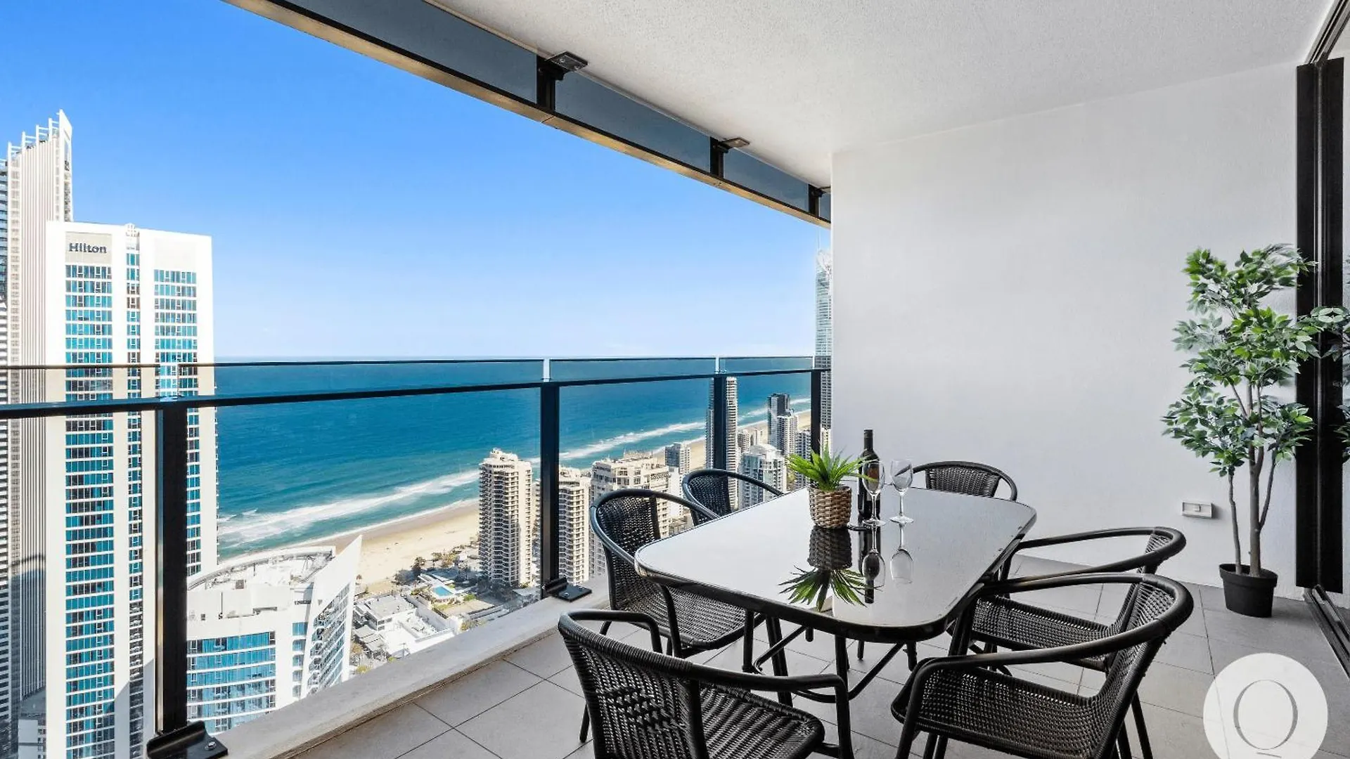 Spectacular Family Kids Free 3 Bedroom Ocean At Circle On Cavill - Q *