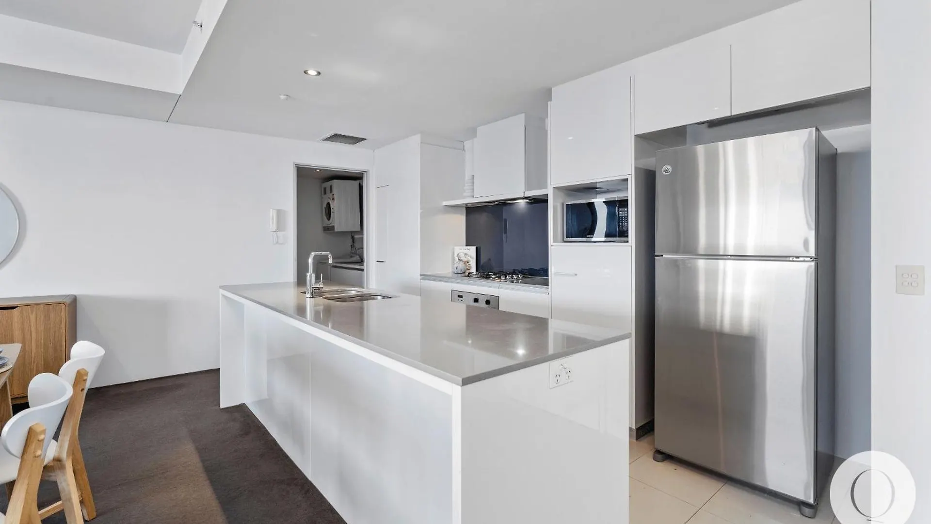 Spectacular Family Kids Free 3 Bedroom Ocean At Circle On Cavill - Q
