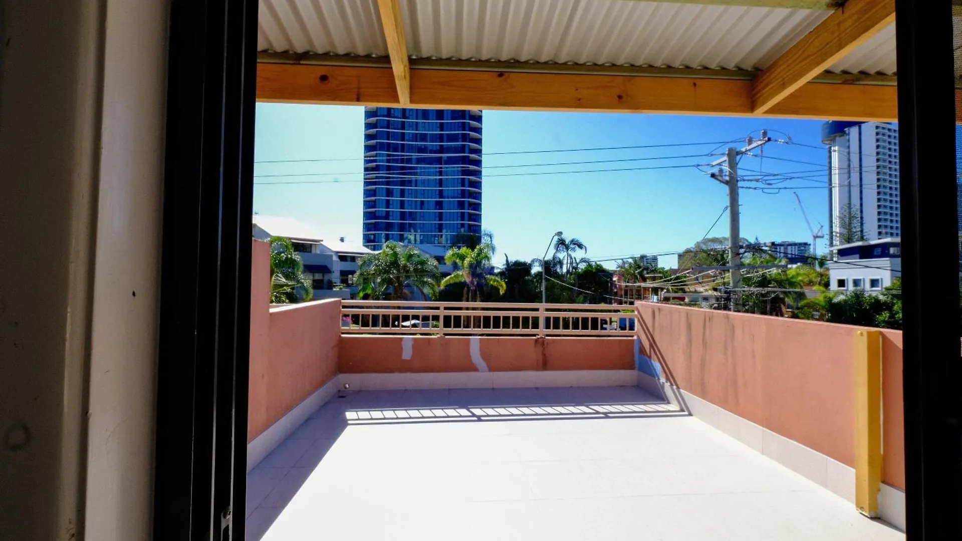 El Dorado Apartment *