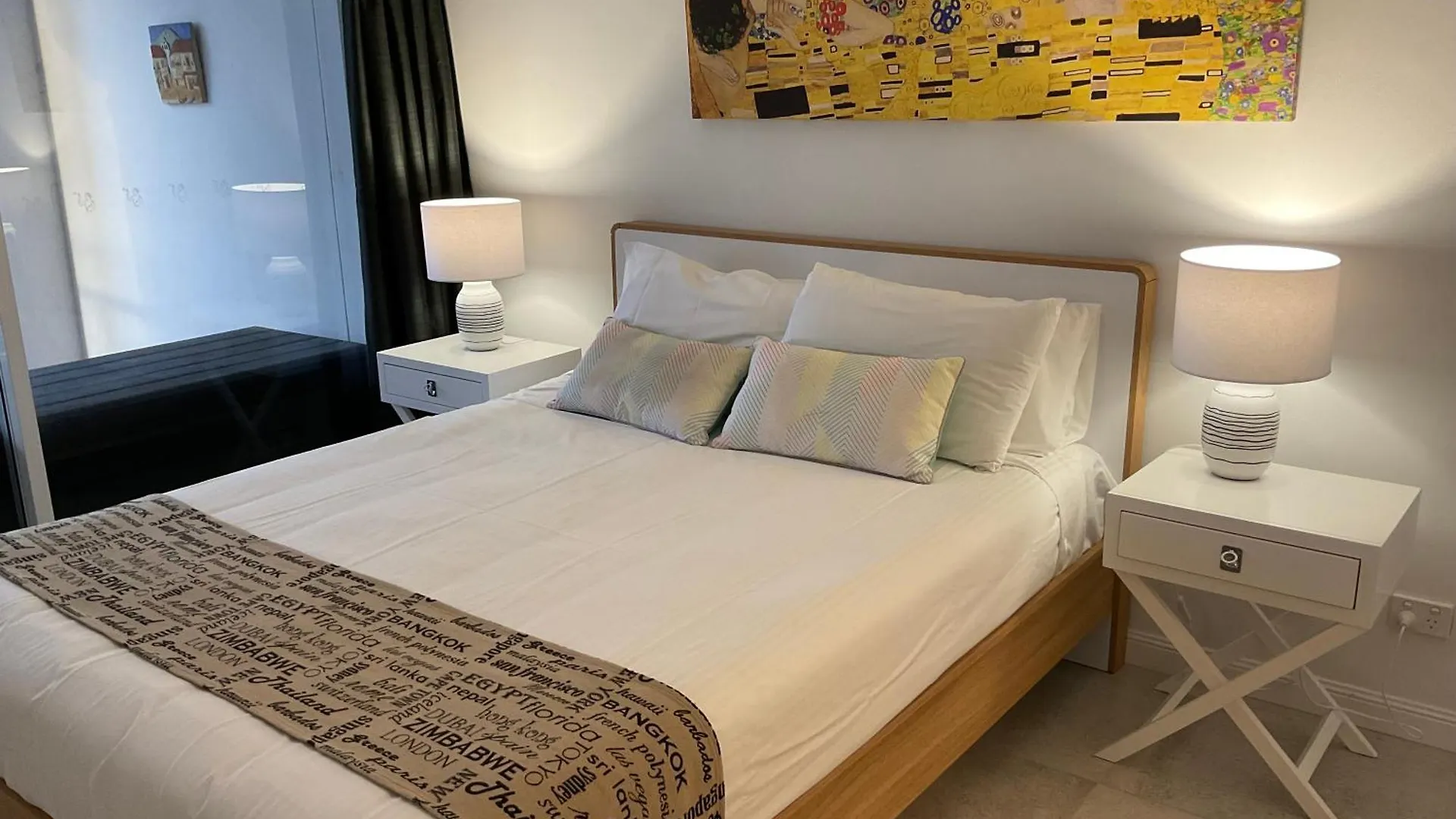 Broadbeach Aparthotel Gold Coast