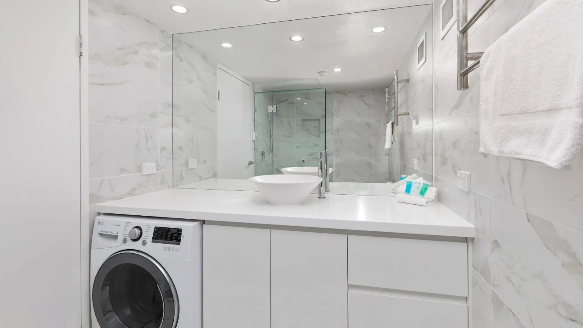 Aparthotel Pacific Broadbeach 4*