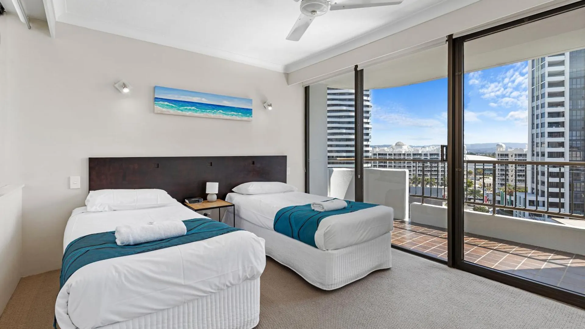 Pacific Broadbeach 4*