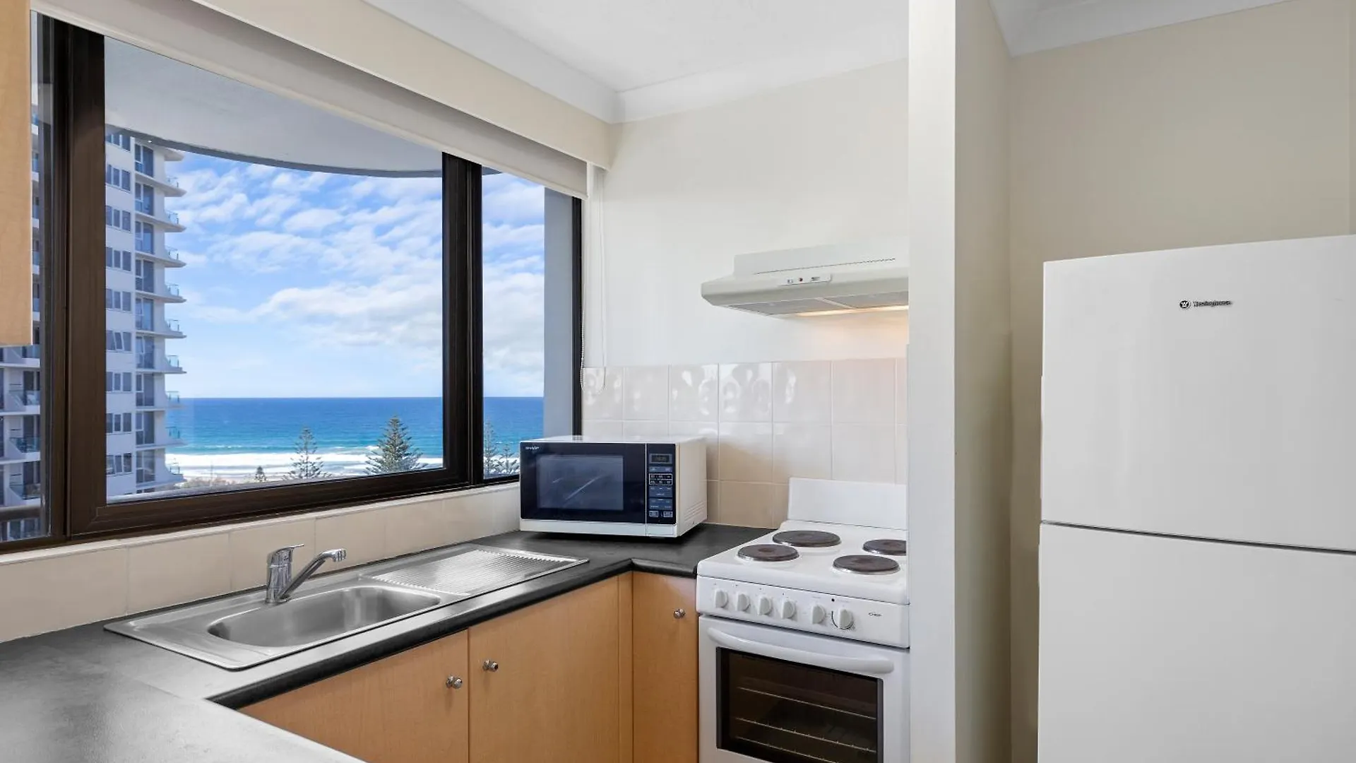 Pacific Broadbeach Aparthotel Gold Coast