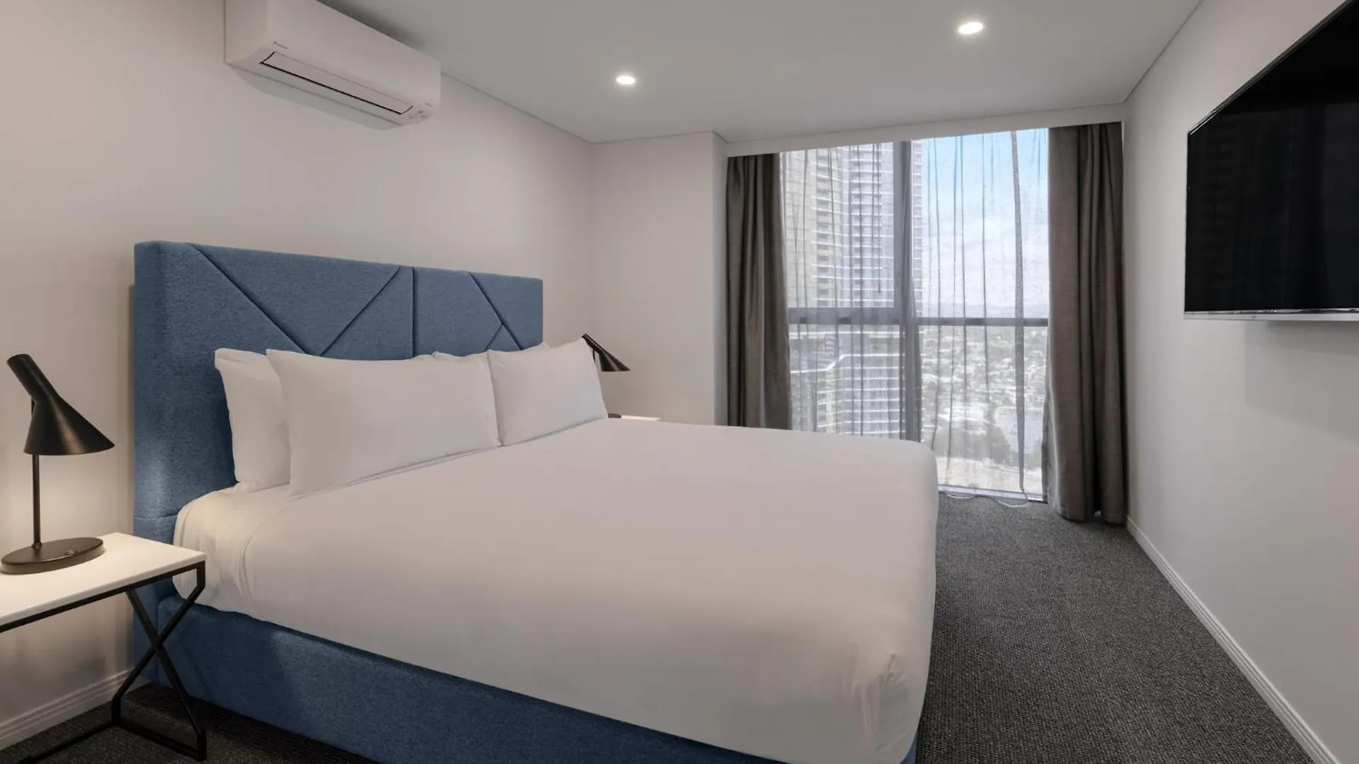 Meriton Broadbeach Gold Coast