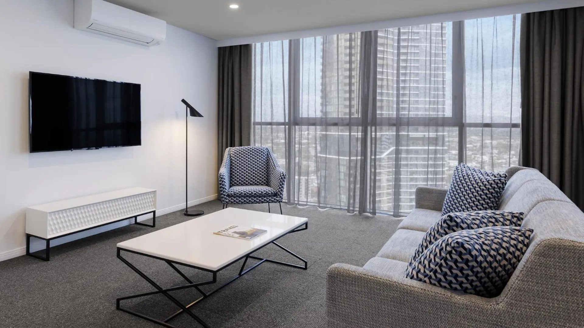Meriton Broadbeach 5* Gold Coast