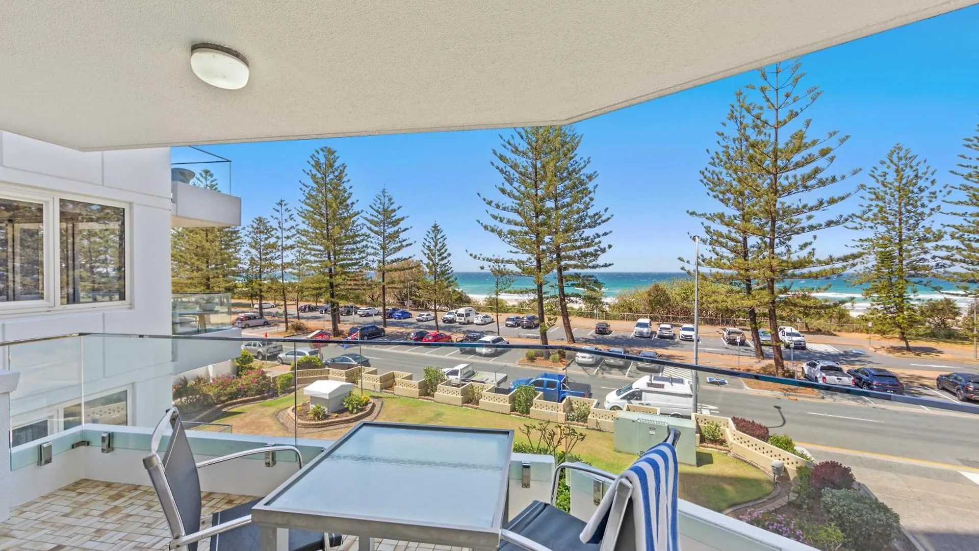 Ξενοδοχείο με διαμερίσματα Southern Cross Beachfront 4*