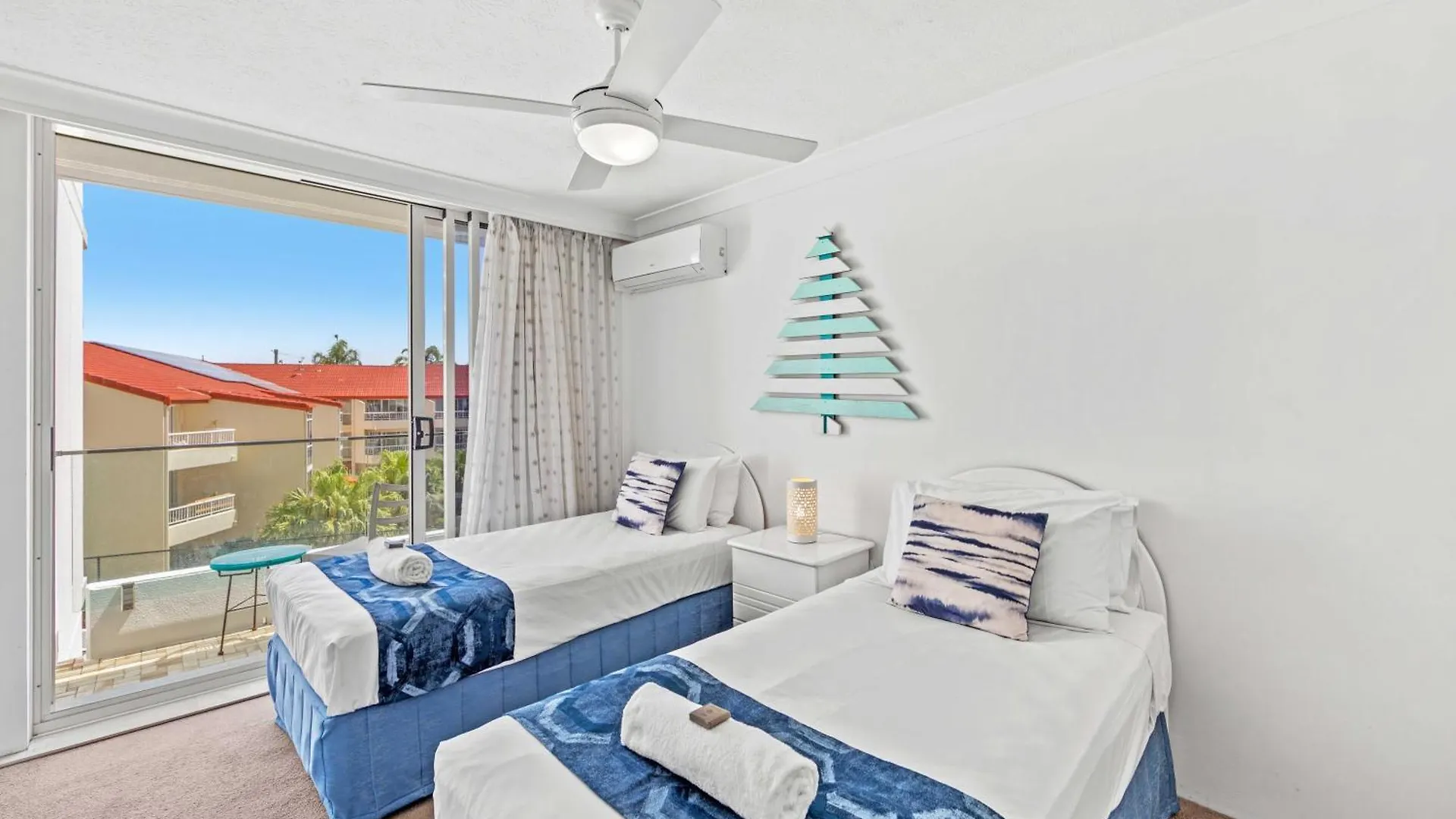Southern Cross Beachfront Ξενοδοχείο με διαμερίσματα 4*