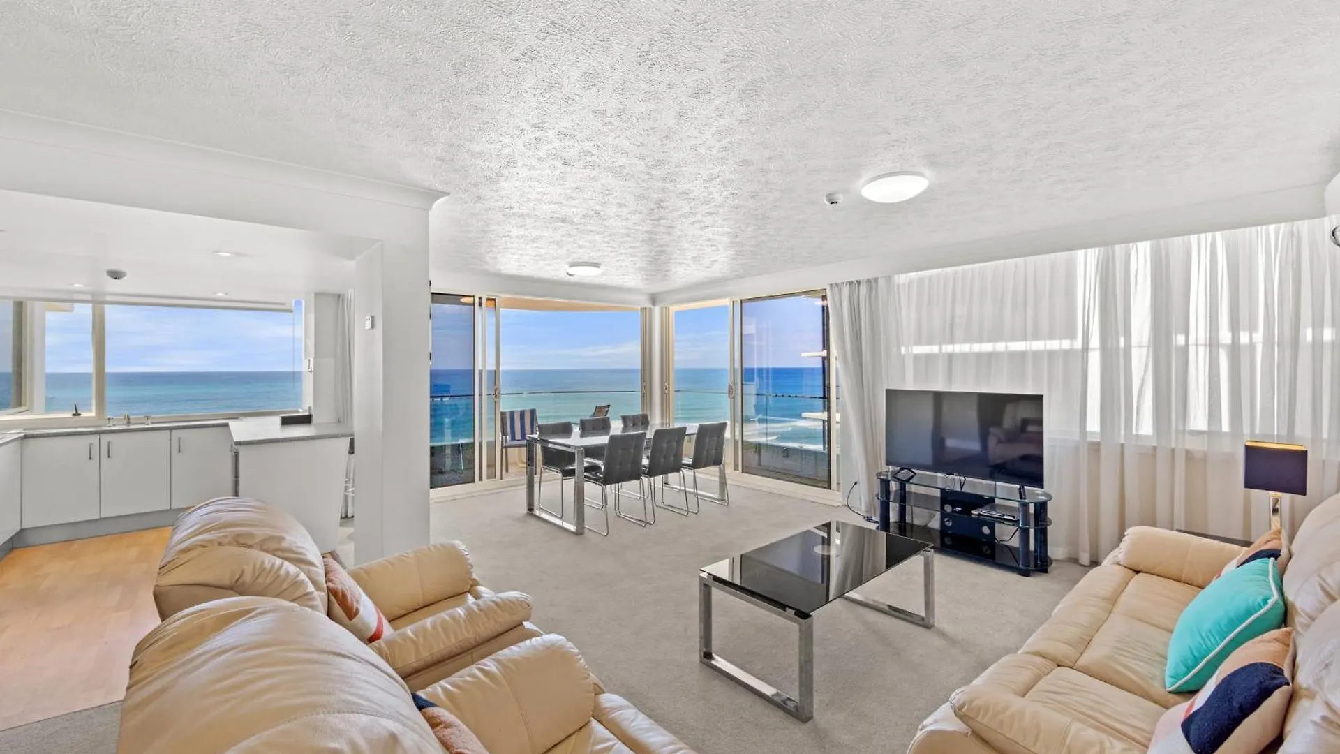 Southern Cross Beachfront Ξενοδοχείο με διαμερίσματα 4*