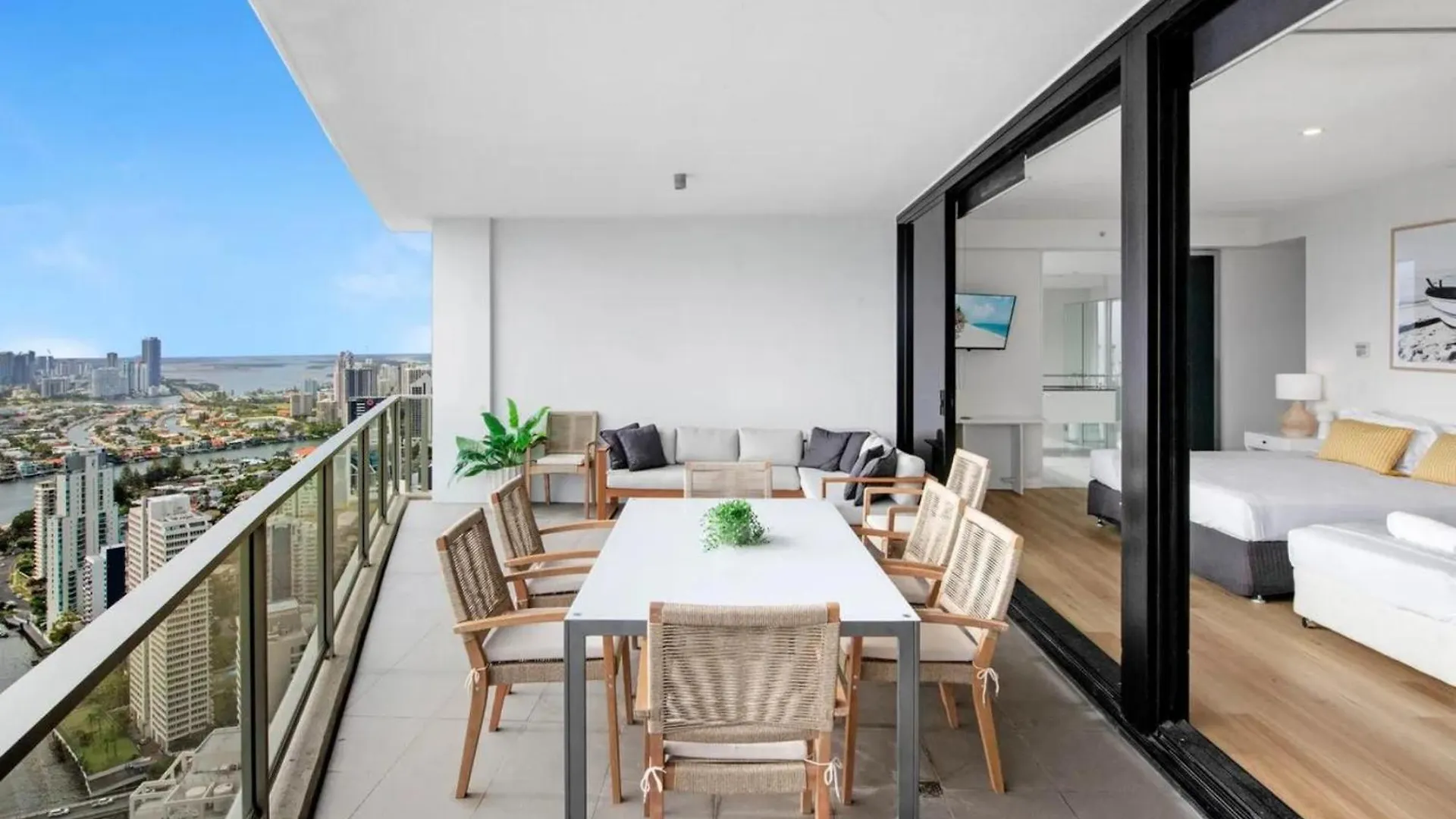 Circle On Cavill By Vaun Gold Coast