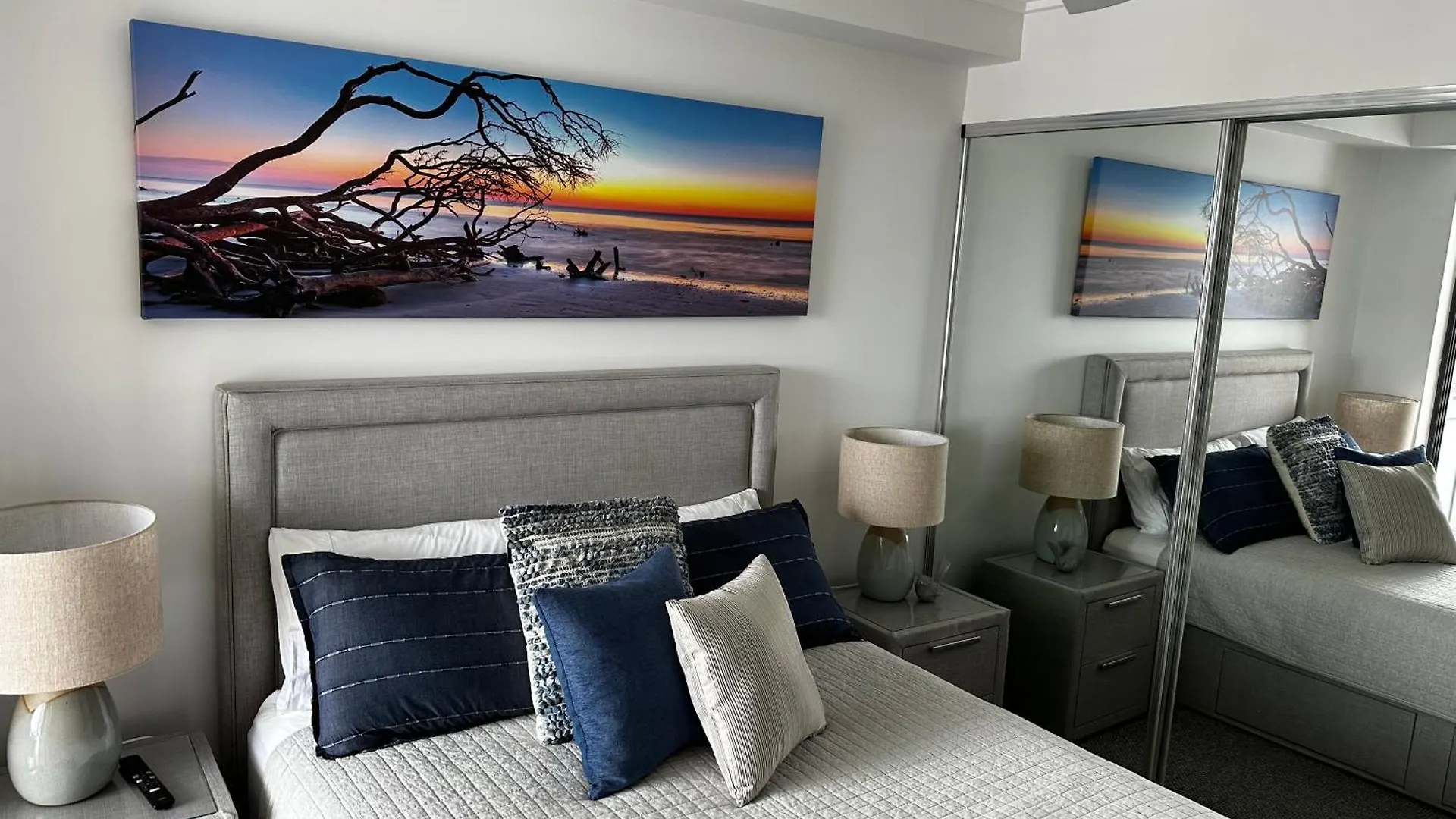 Apartment Broadwater Parklands Paradise-one & Two Bedroom *