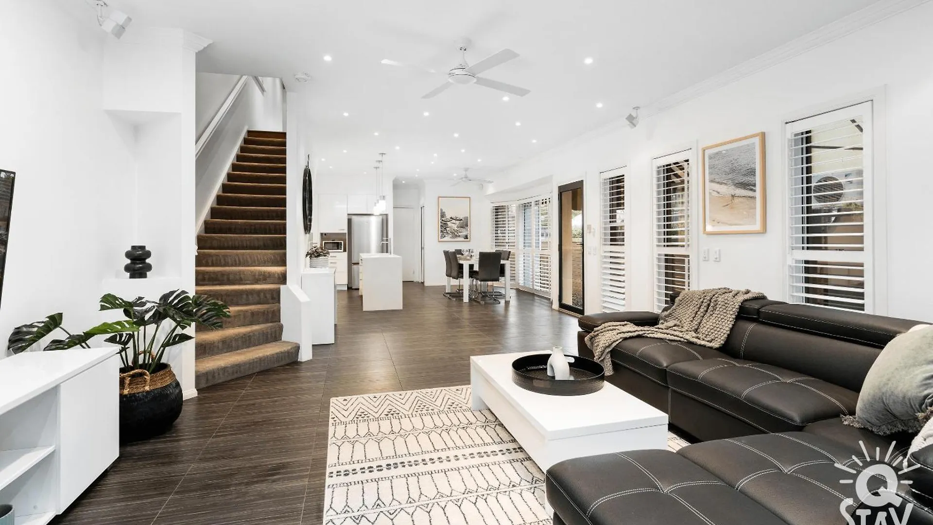 3 Bedroom Villa's In Surfers Paradise - Q