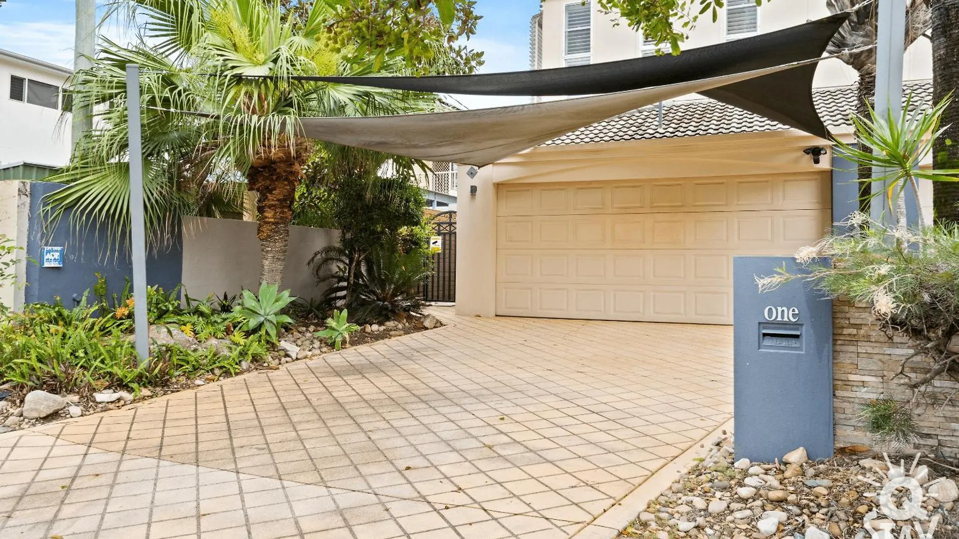 3 Bedroom Villa's In Surfers Paradise - Q וילה