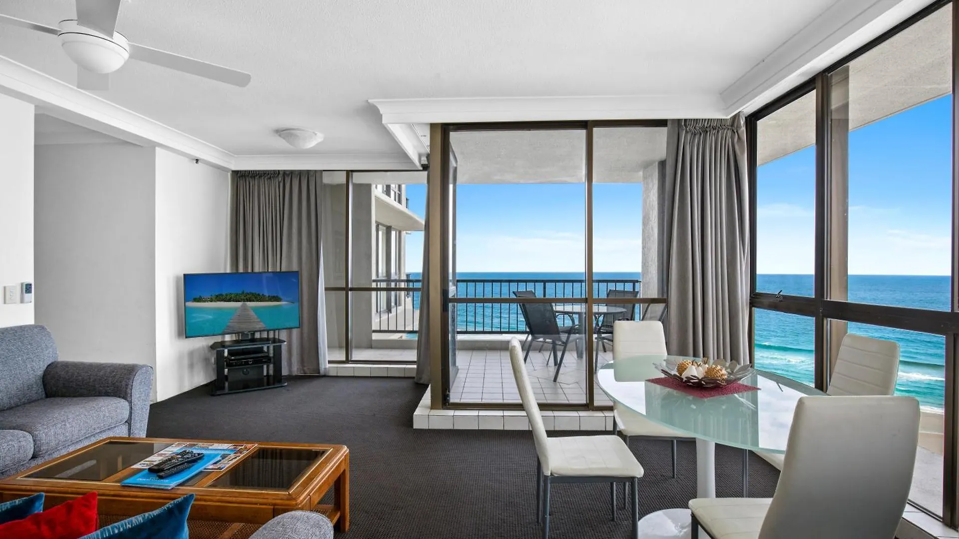 Capricorn One Beachside - Official Gold Coast