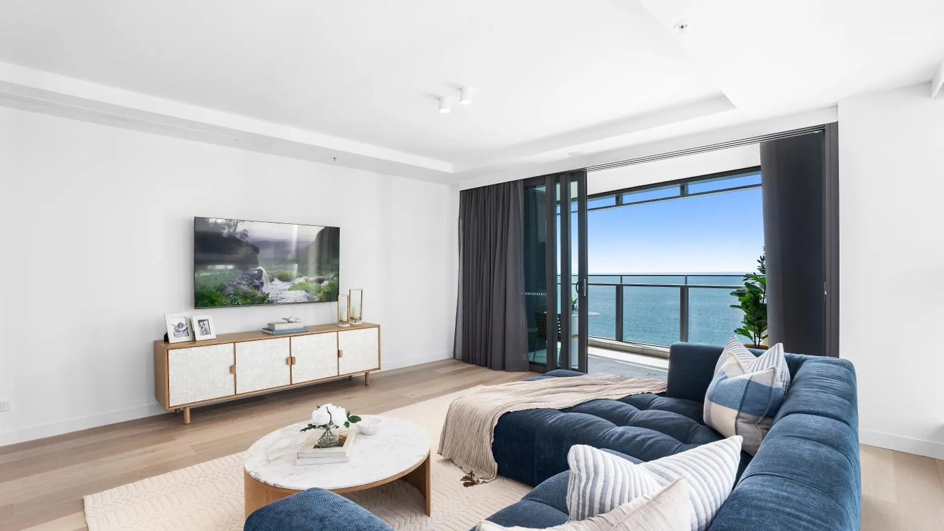 Jewel Beachfront Residences Apartament *