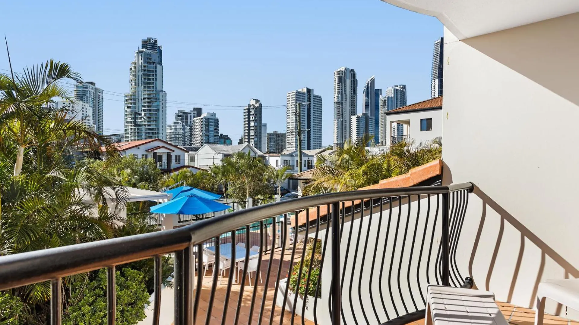 Chevron Palms By Premium 4*