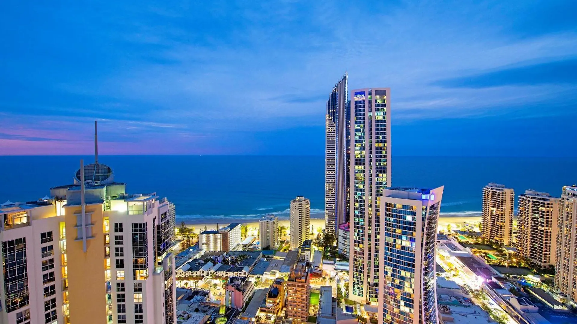 Ocean View With Balcony - Circle On Cavill - Location! - Self Contained & Privately Managed