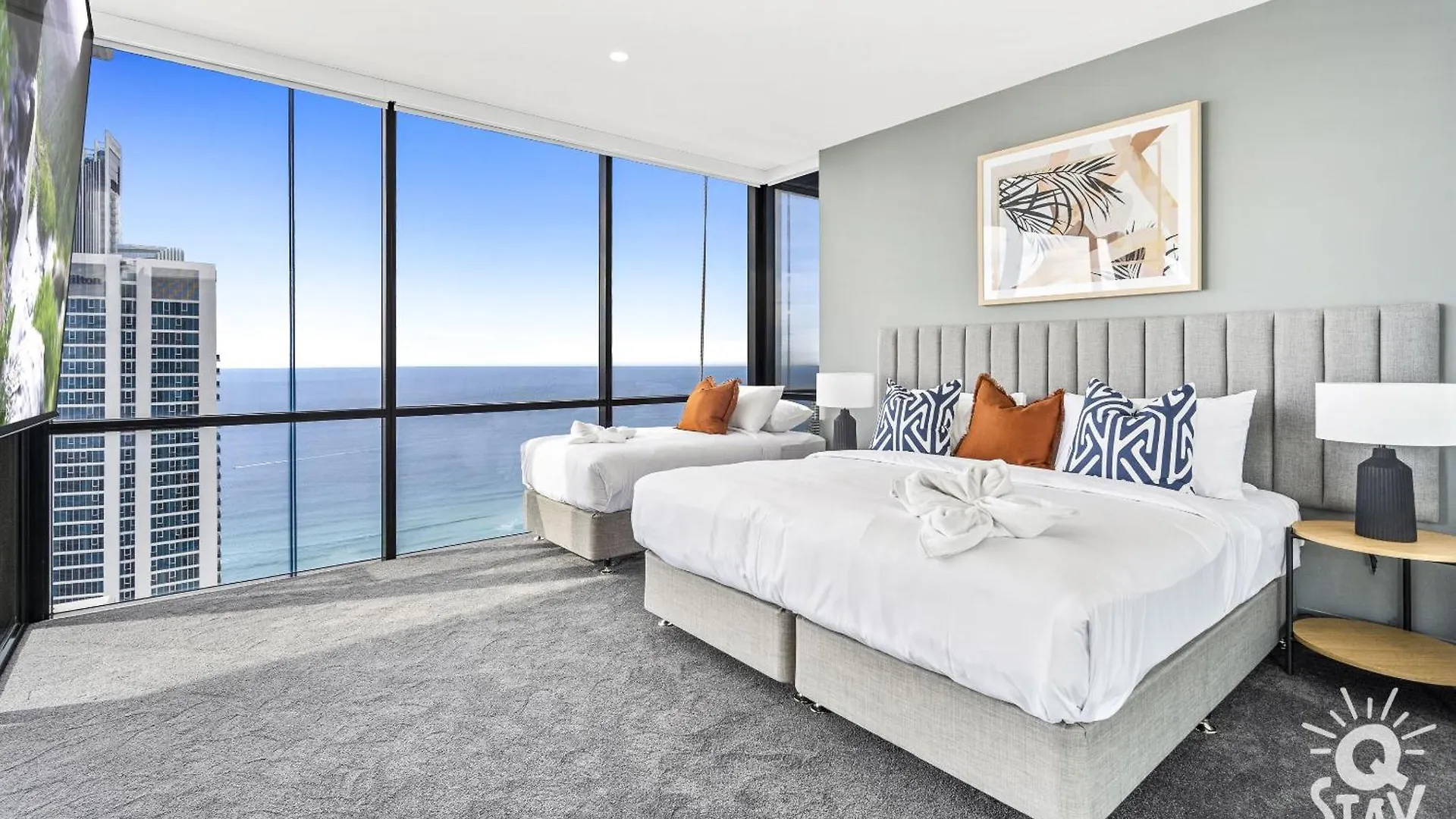 Circle On Cavill By Vaun Gold Coast