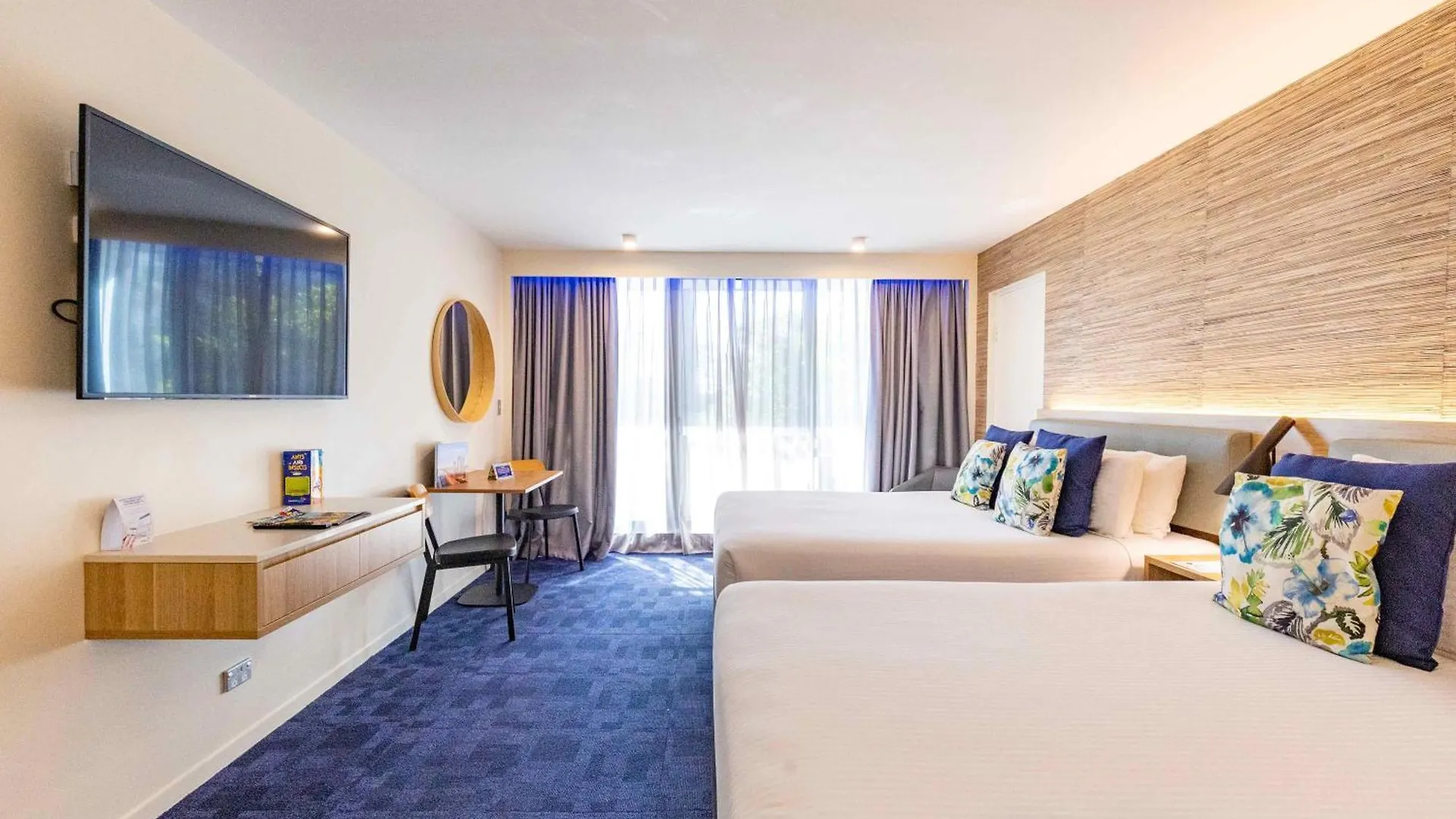 Resort Paradise 4*