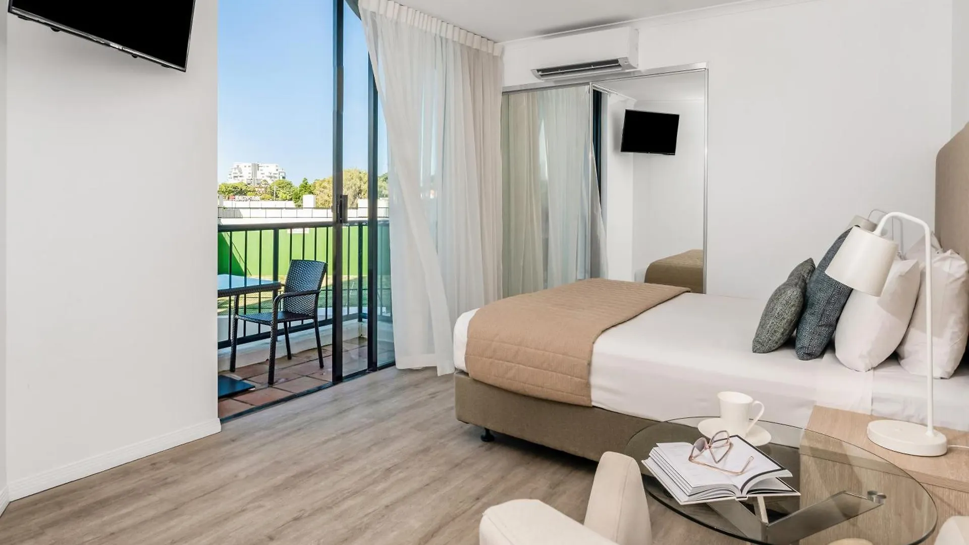 Aparthotel Mantra Coolangatta 4*