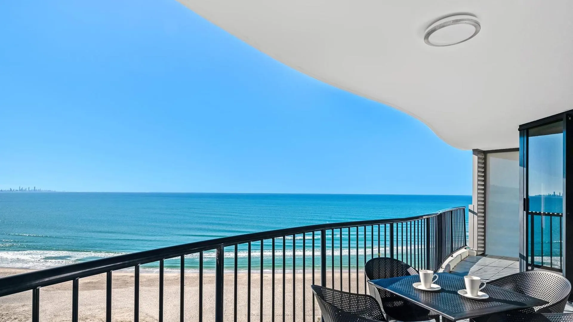 Mantra Coolangatta 4*