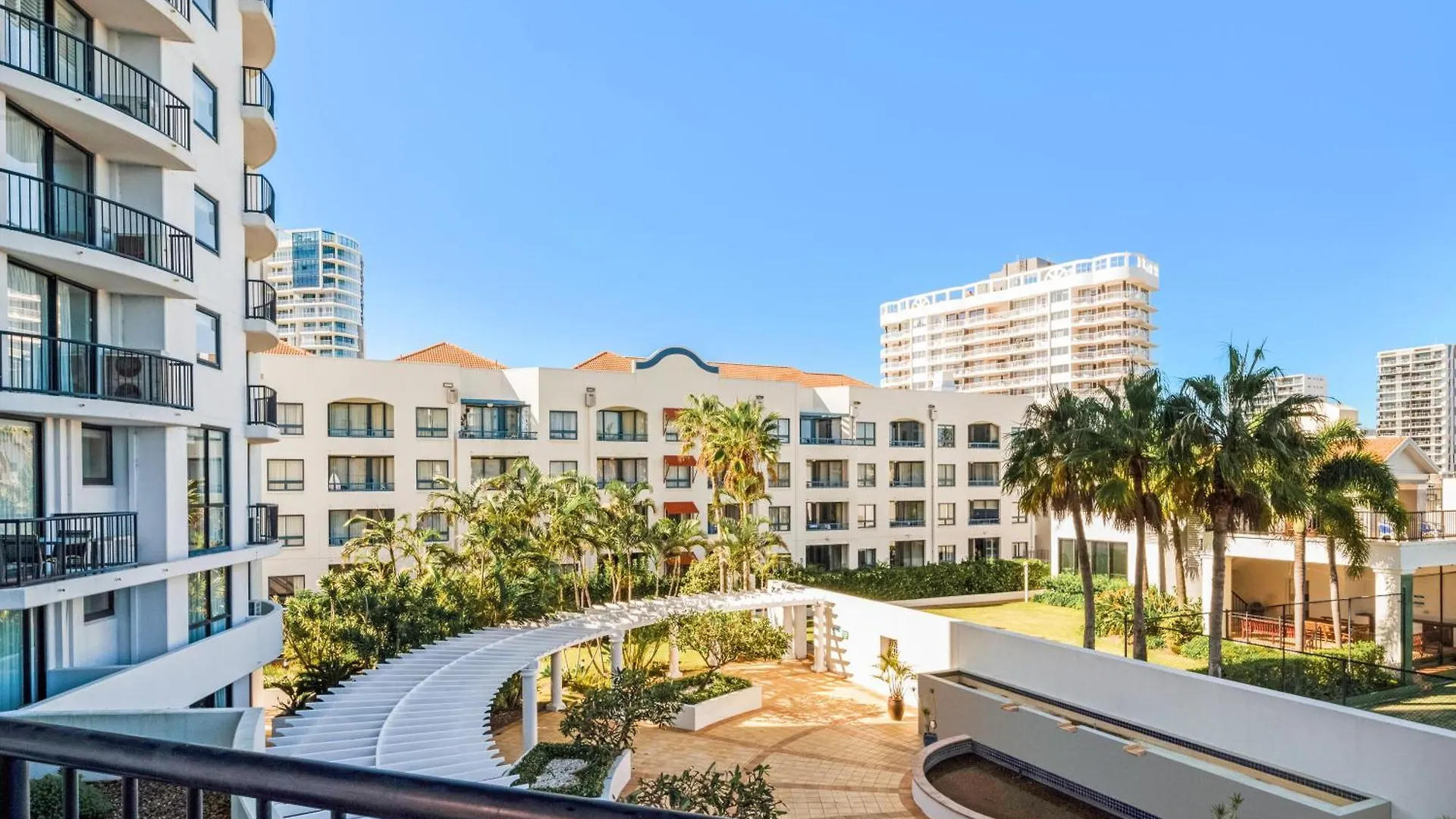 Aparthotel Mantra Coolangatta 4*