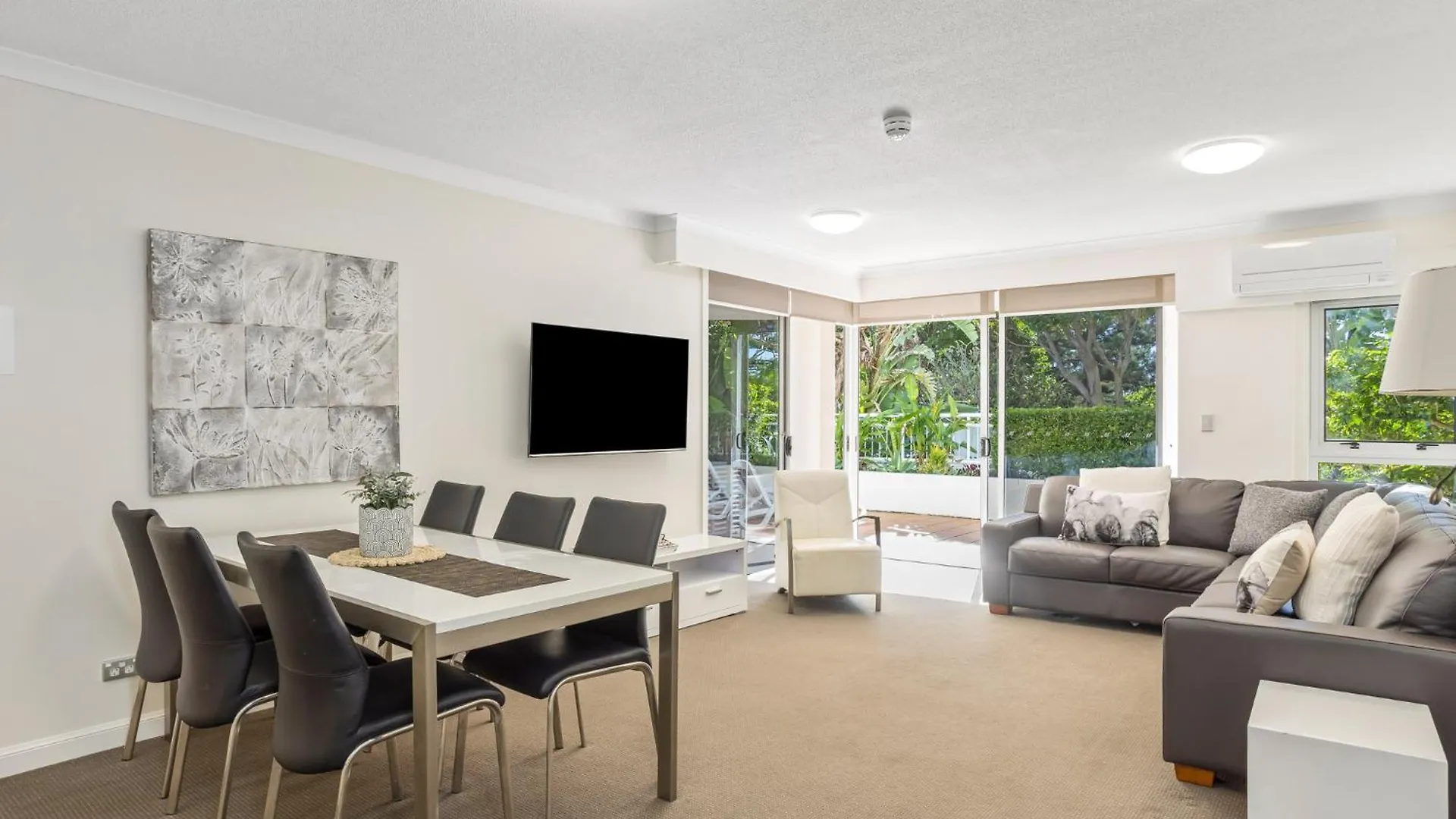 Ultiqa Burleigh Mediterranean Aparthotel Gold Coast