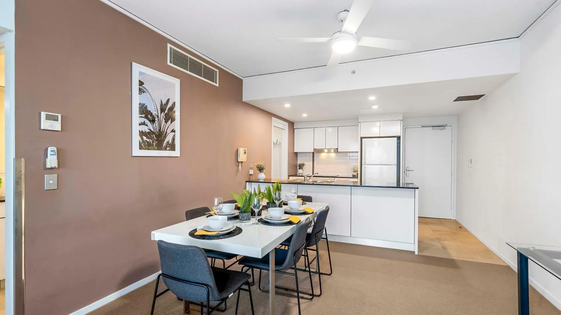 Sierra Grand Broadbeach - Self Contained & Privately Managed