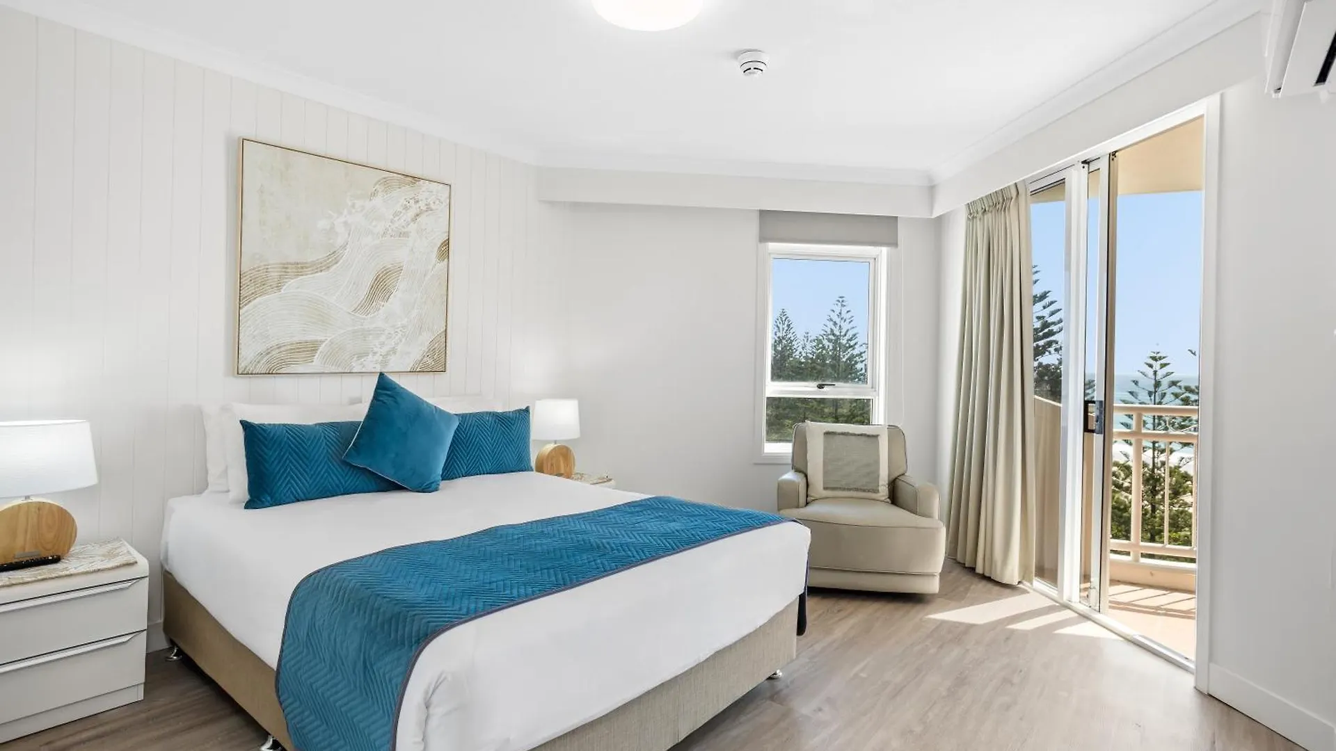 Aparthotel Ultiqa Burleigh Mediterranean 4*