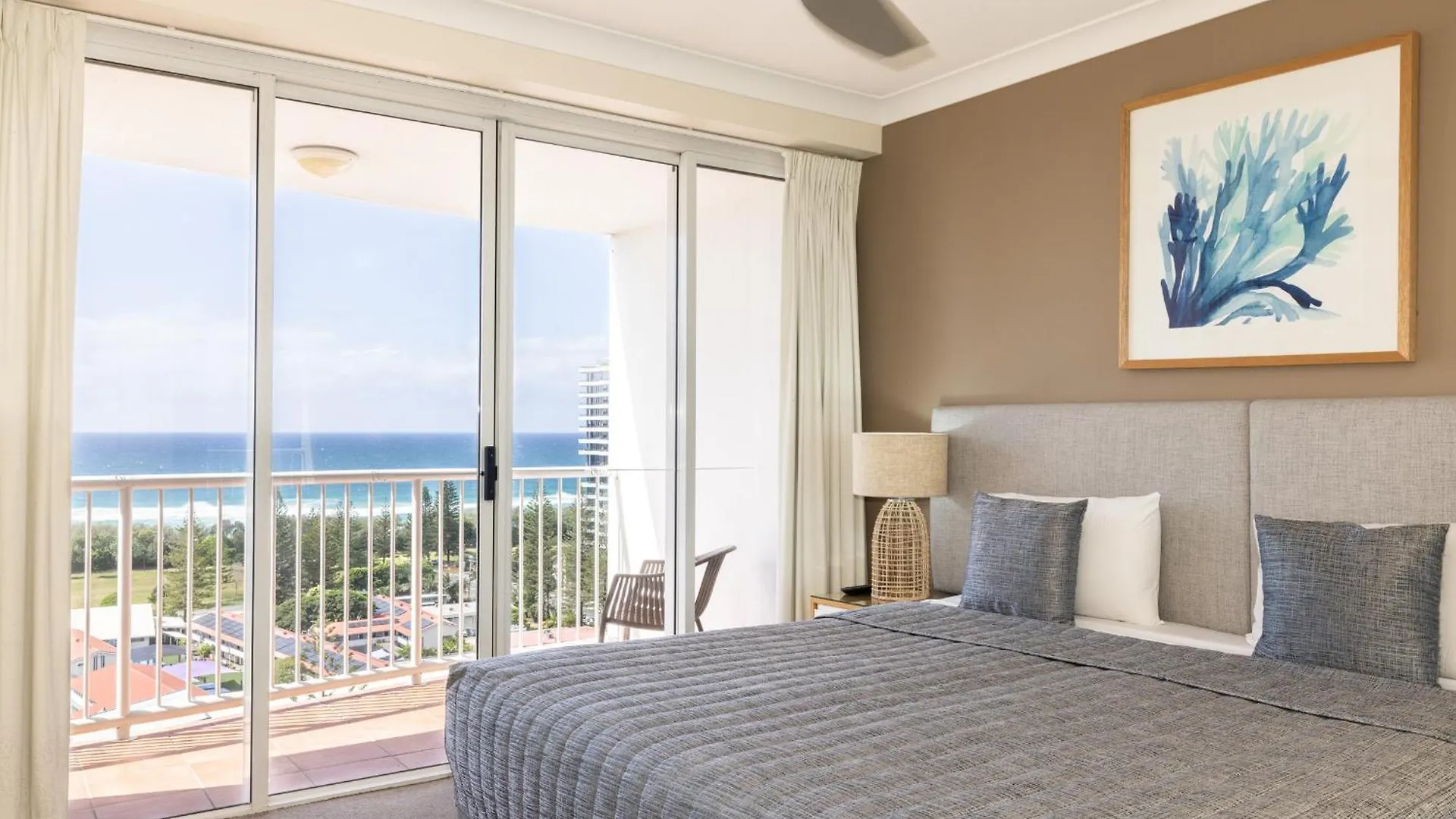Bel Air On Broadbeach - Official 4* גולד קוסט
