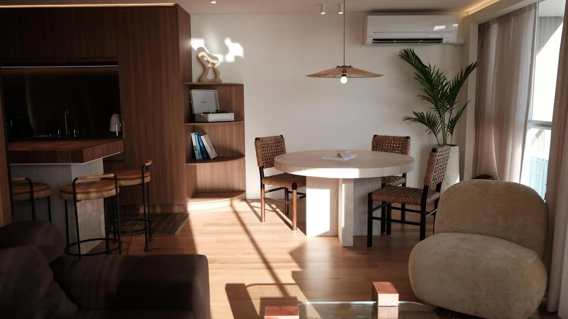 Burleigh Tower Aparthotel