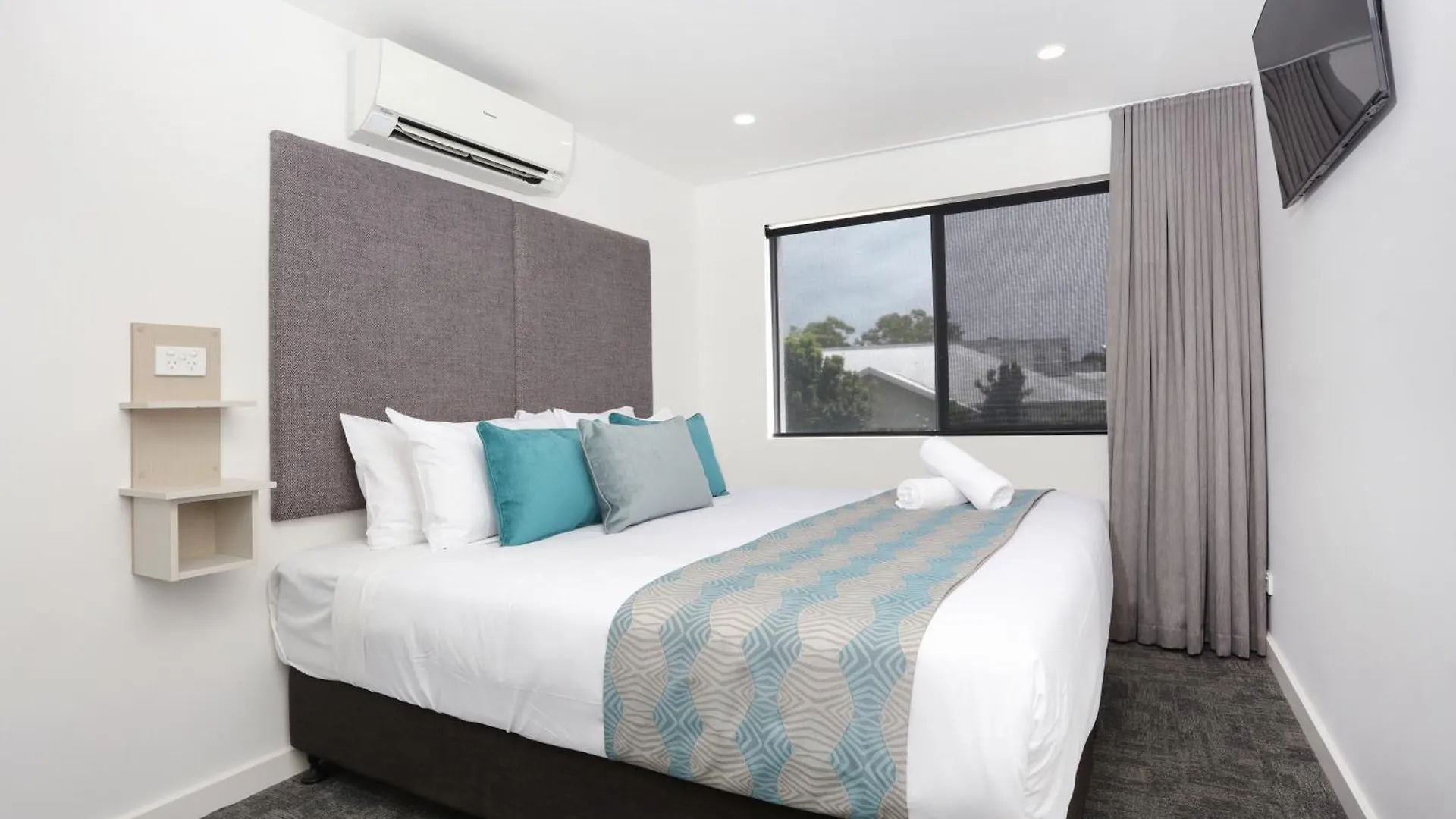 Aparthotel Southport & 3*