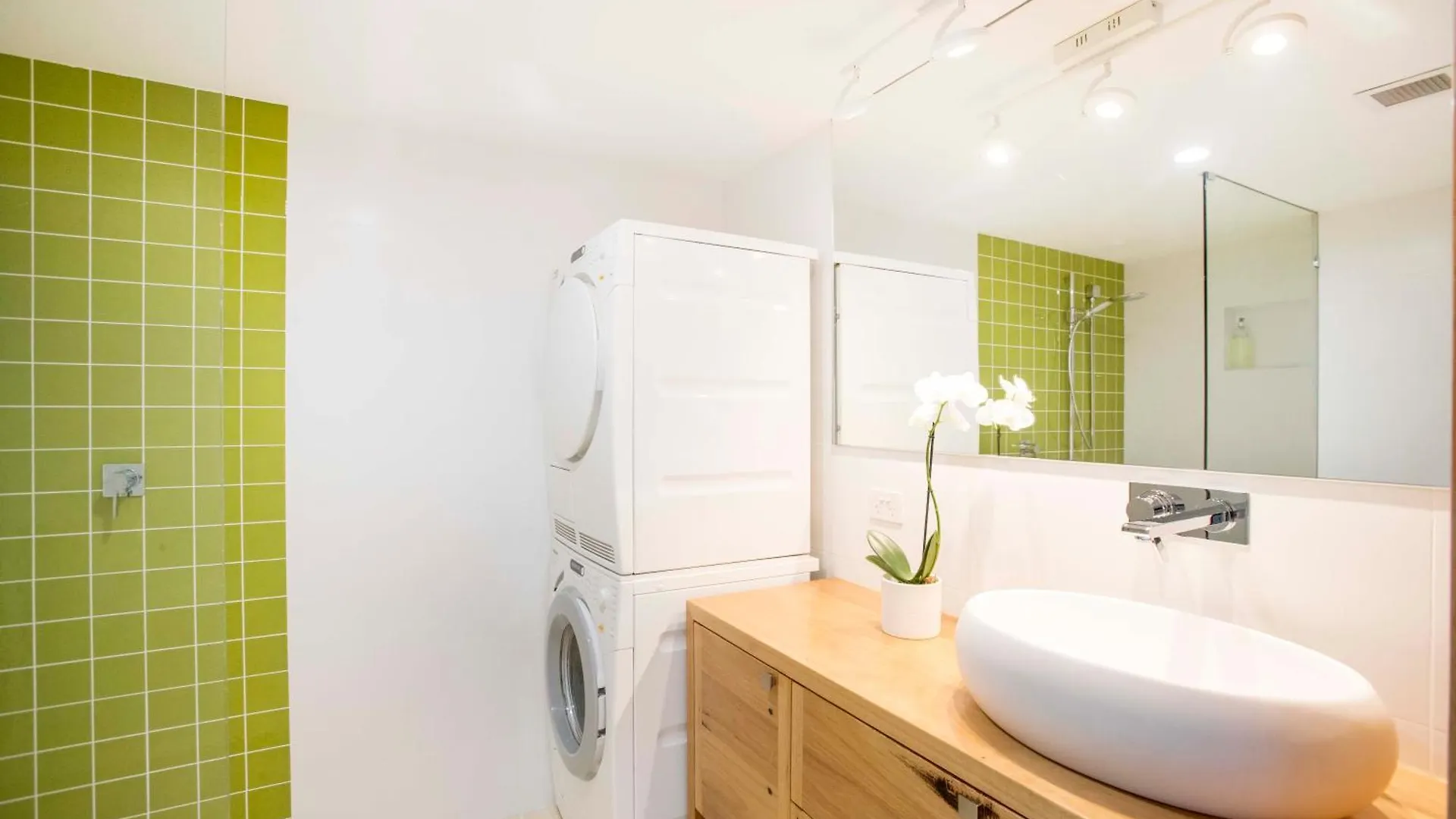 Sandrift Beachfront 3*