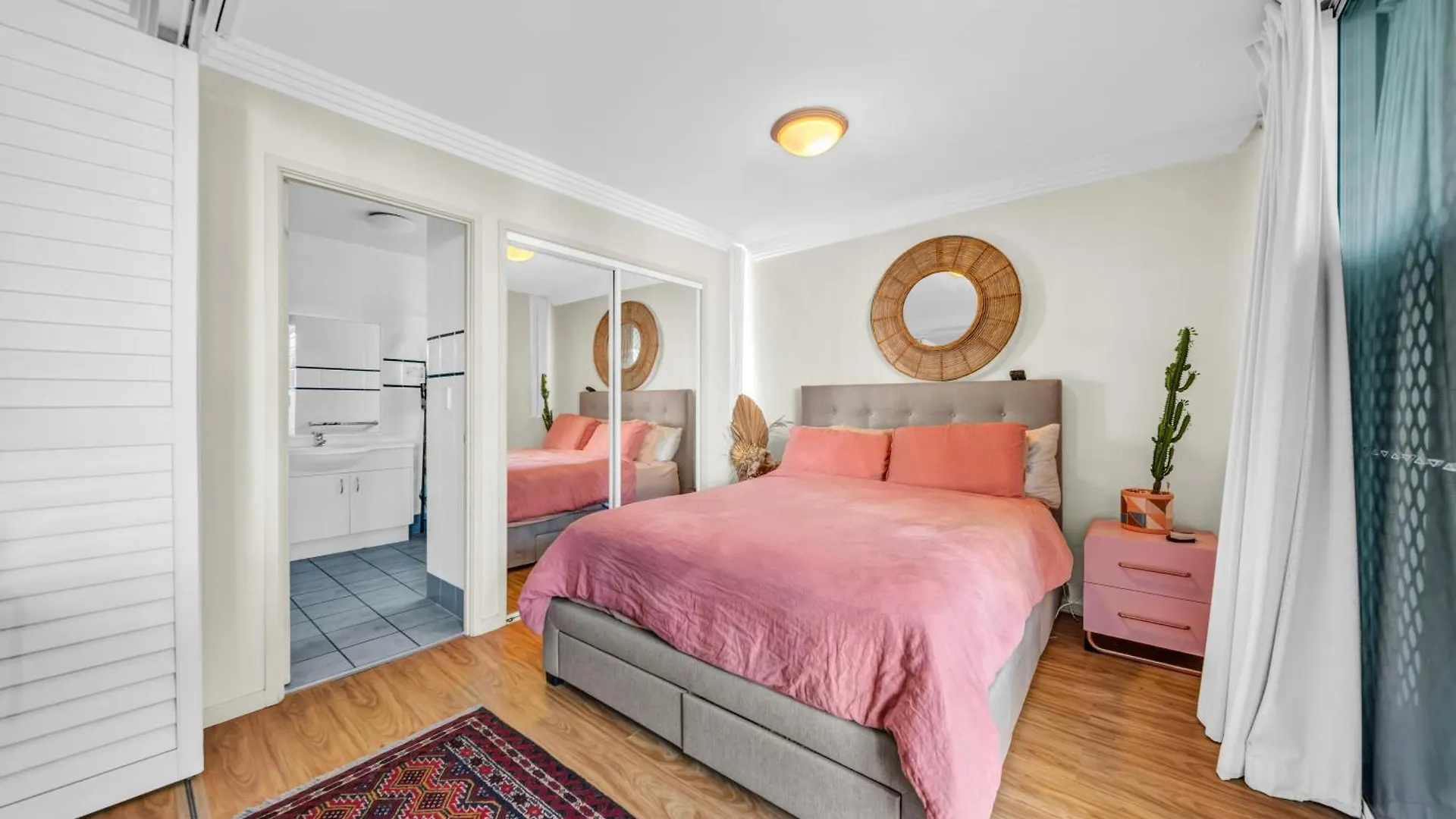 Aparthotel Santa Anne By The Sea Gold Coast