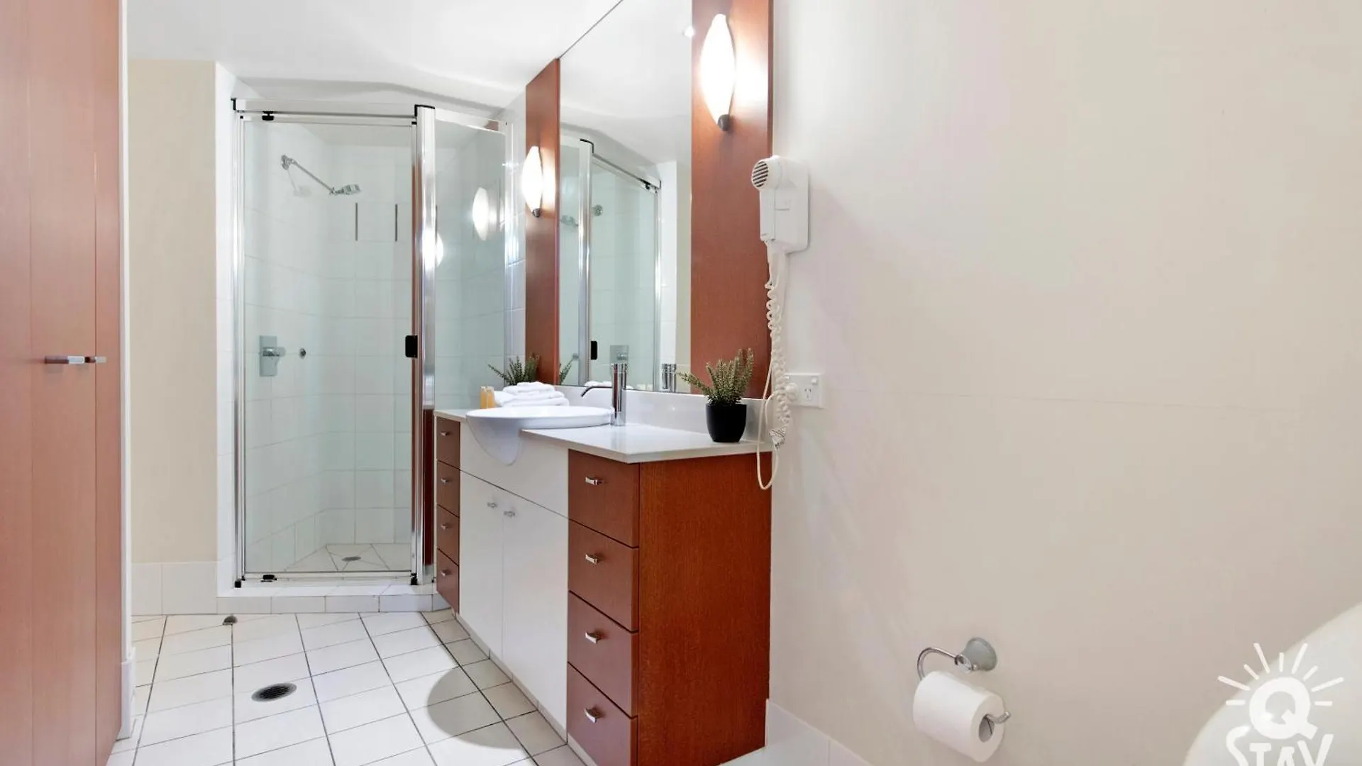 Kids Free In Hinterland View 2 Bedroom 1 Bathroom At Chevron Renaissance- Q Apartamento *