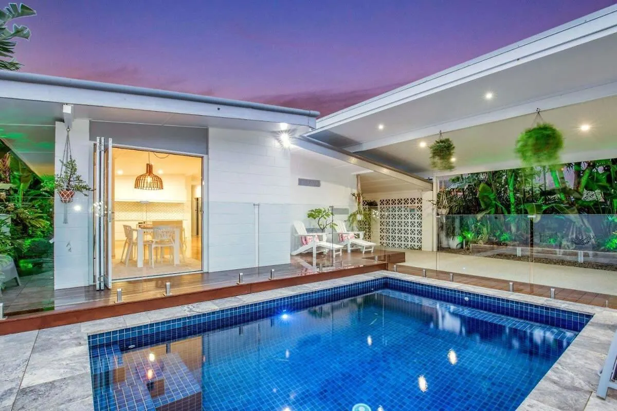 Holiday home Gold Coast-miami Mid-century With Pool *