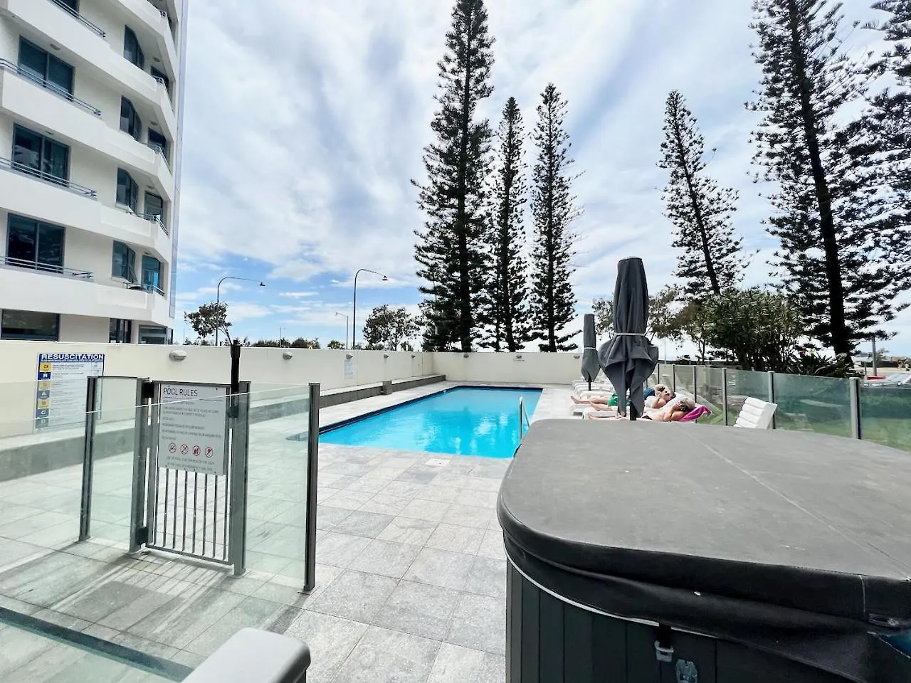 Seacrest, Surfers Front 15a Gold Coast