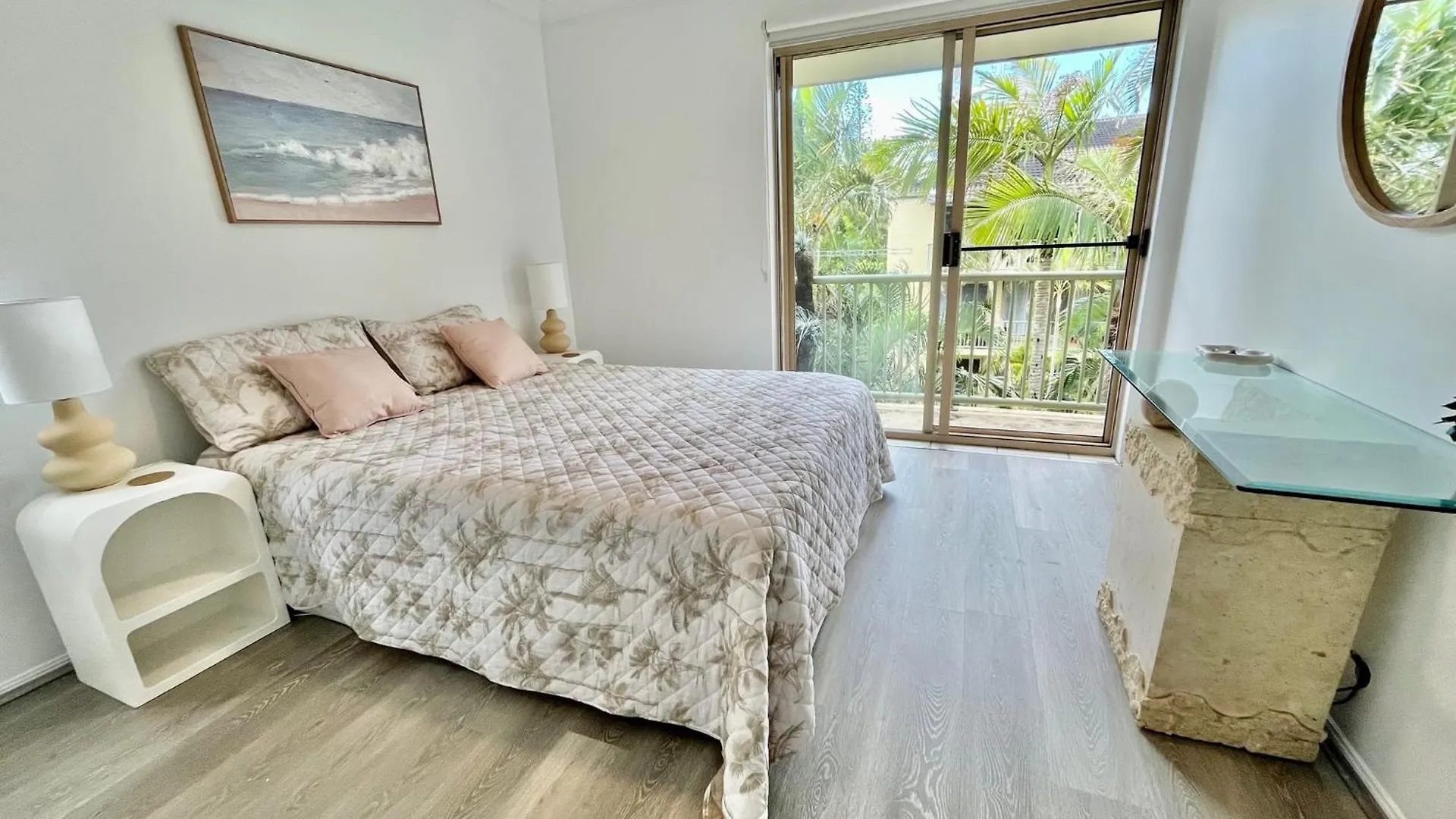 Bila Vista Kirra Beachside 3*