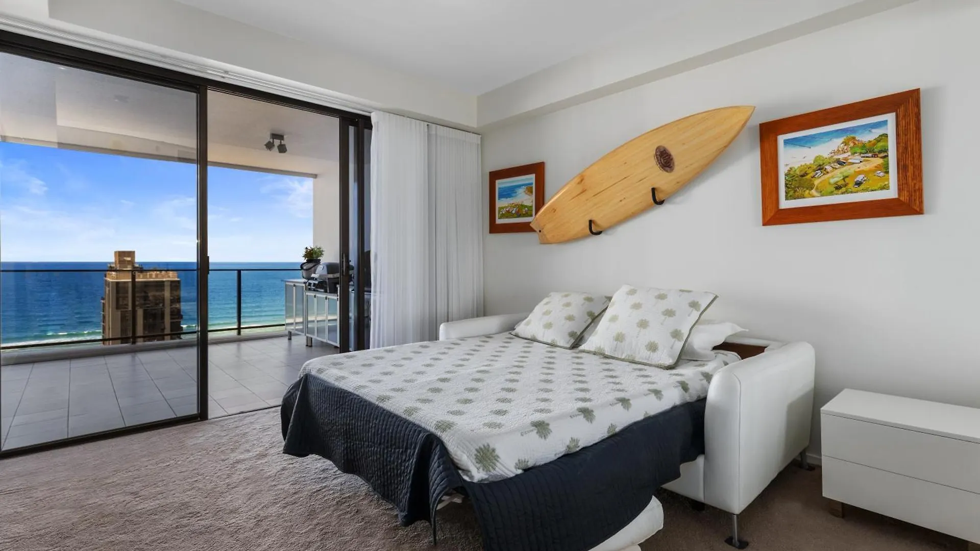Rezort Ultra Broadbeach Gold Coast
