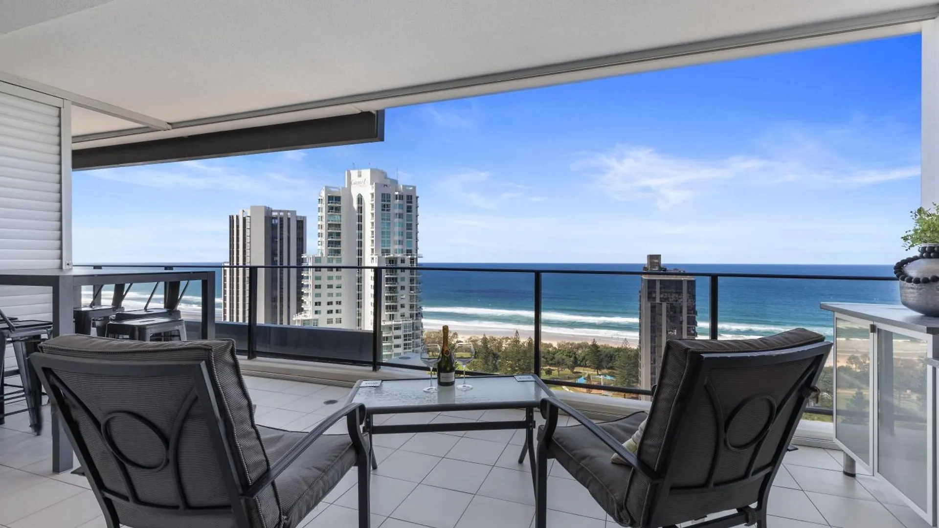 Ultra Broadbeach