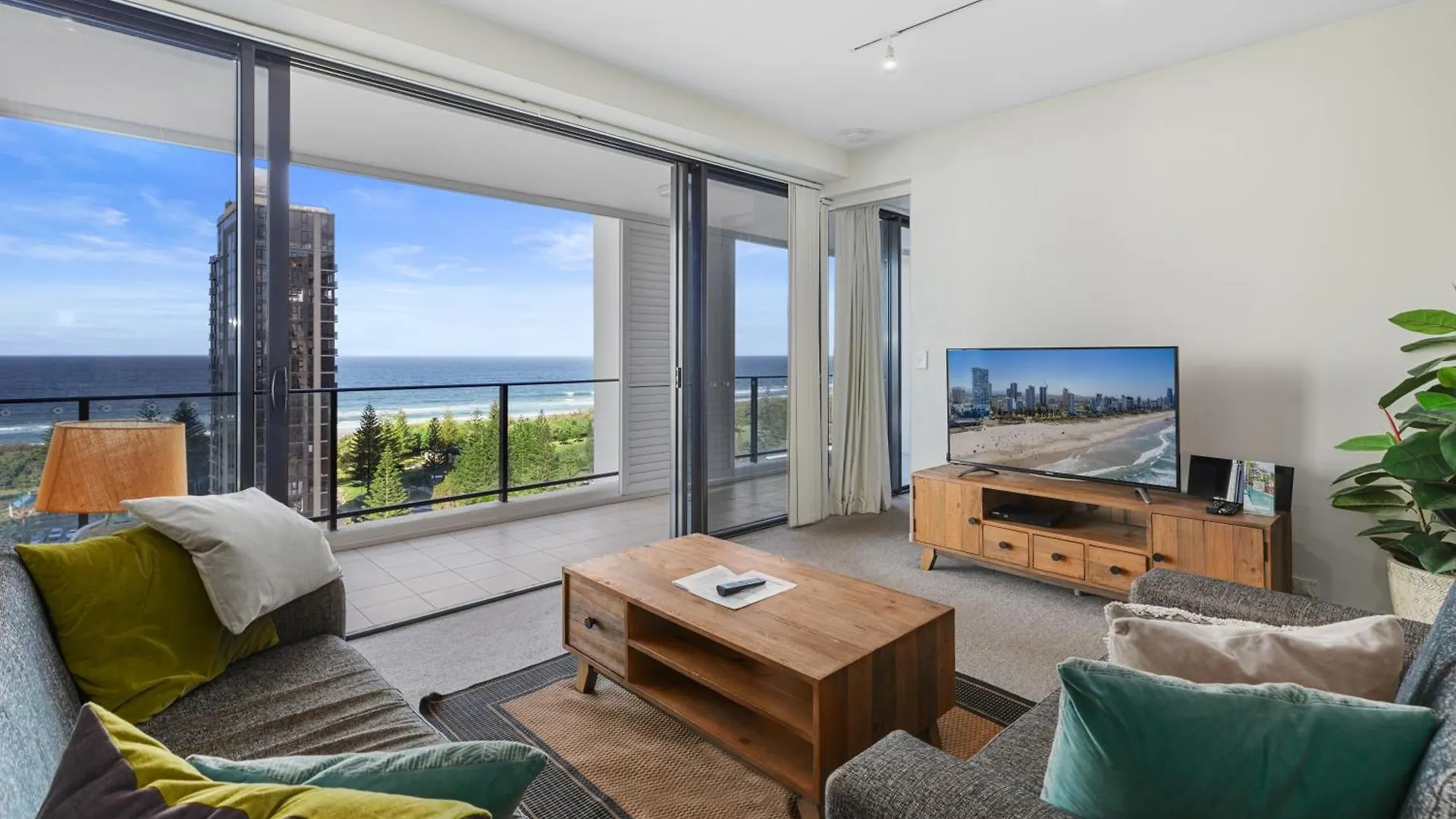 Ultra Broadbeach
