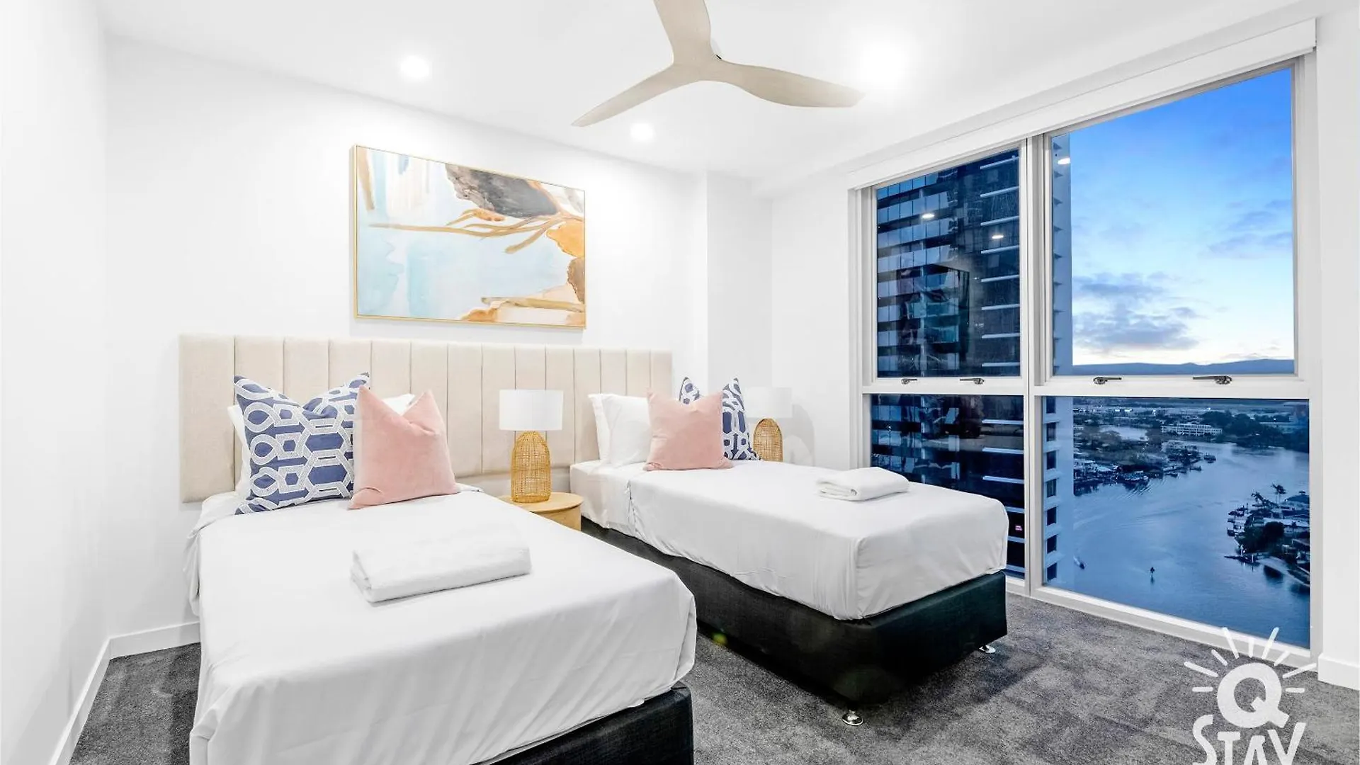 Chevron Renaissance Surfers Paradise Mid Week Madness Deal - Q
