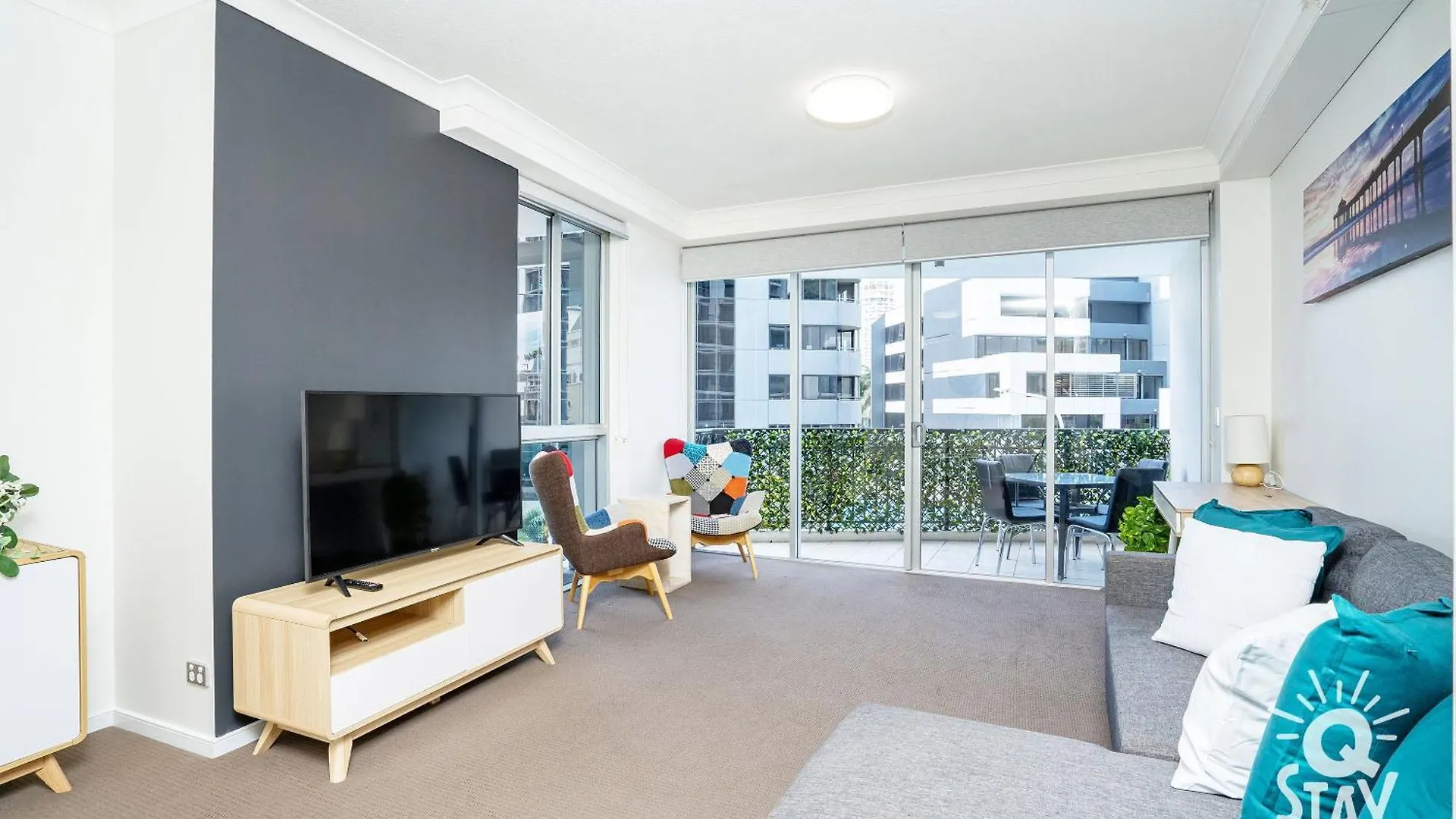 아파트 Chevron Renaissance Surfers Paradise Mid Week Madness Deal - Q *