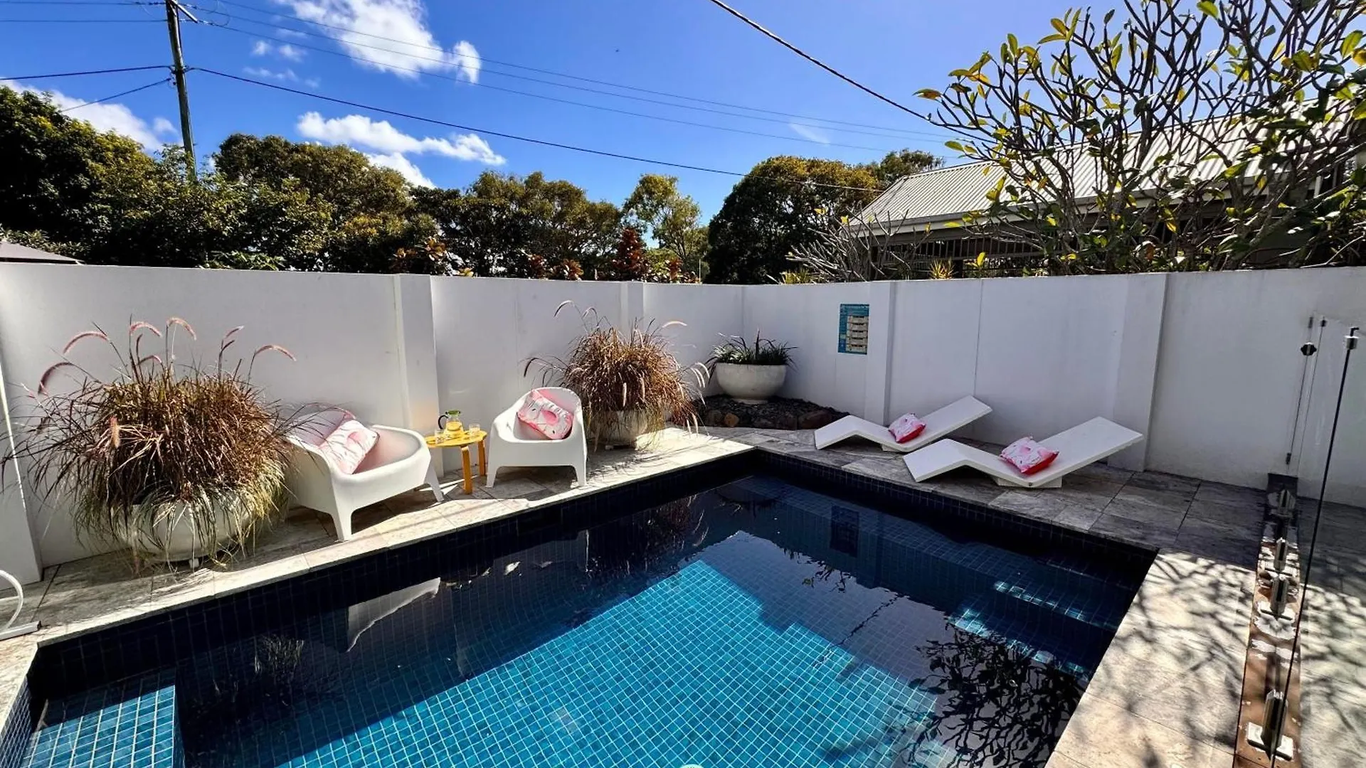Holiday home Gold Coast-miami Mid-century With Pool Gold Coast