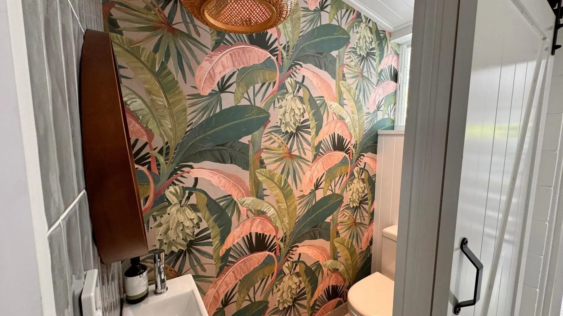 Holiday home Gold Coast-miami Mid-century With Pool Gold Coast