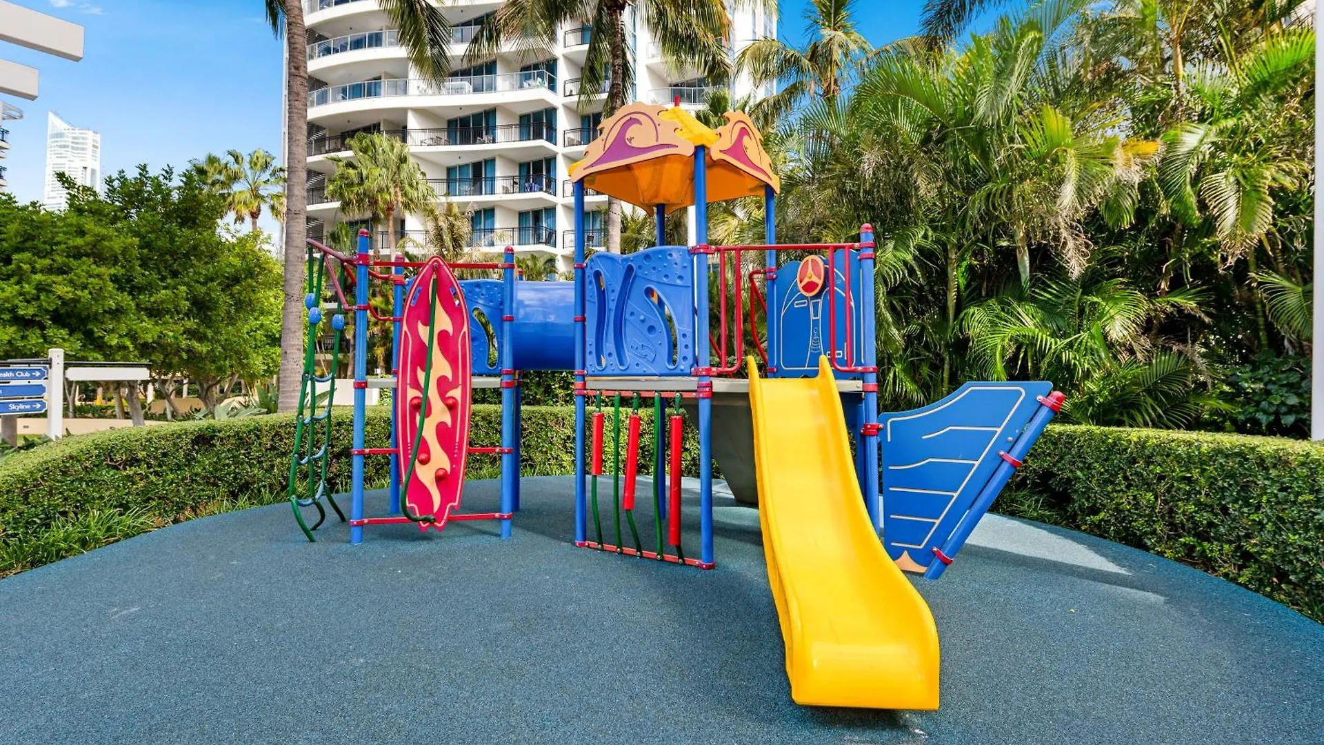 Chevron Renaissance Surfers Paradise Sleeps 10 1st Floor - Optimise *