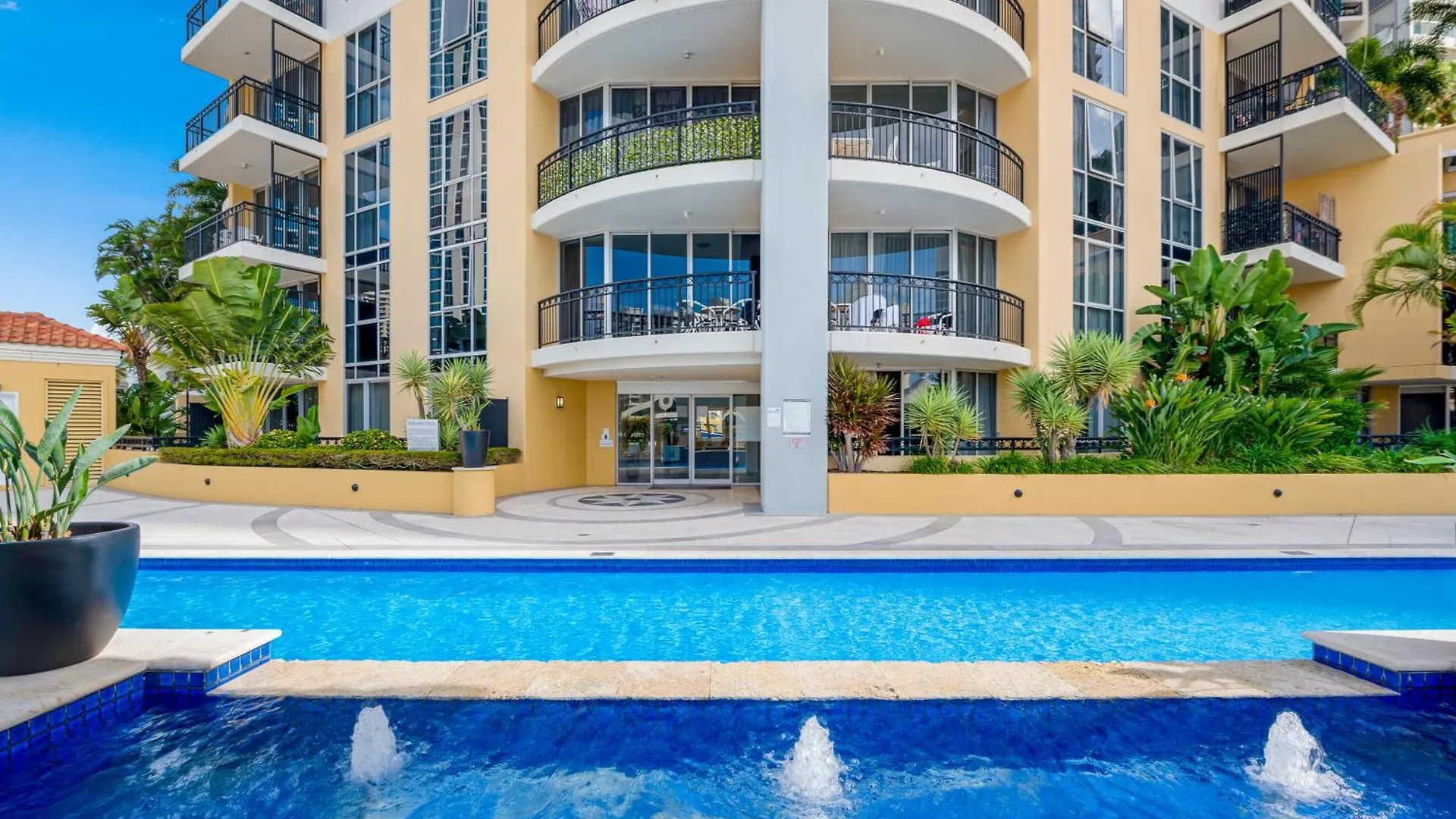Chevron Renaissance Surfers Paradise Sleeps 10 1st Floor - Optimise Gold Coast