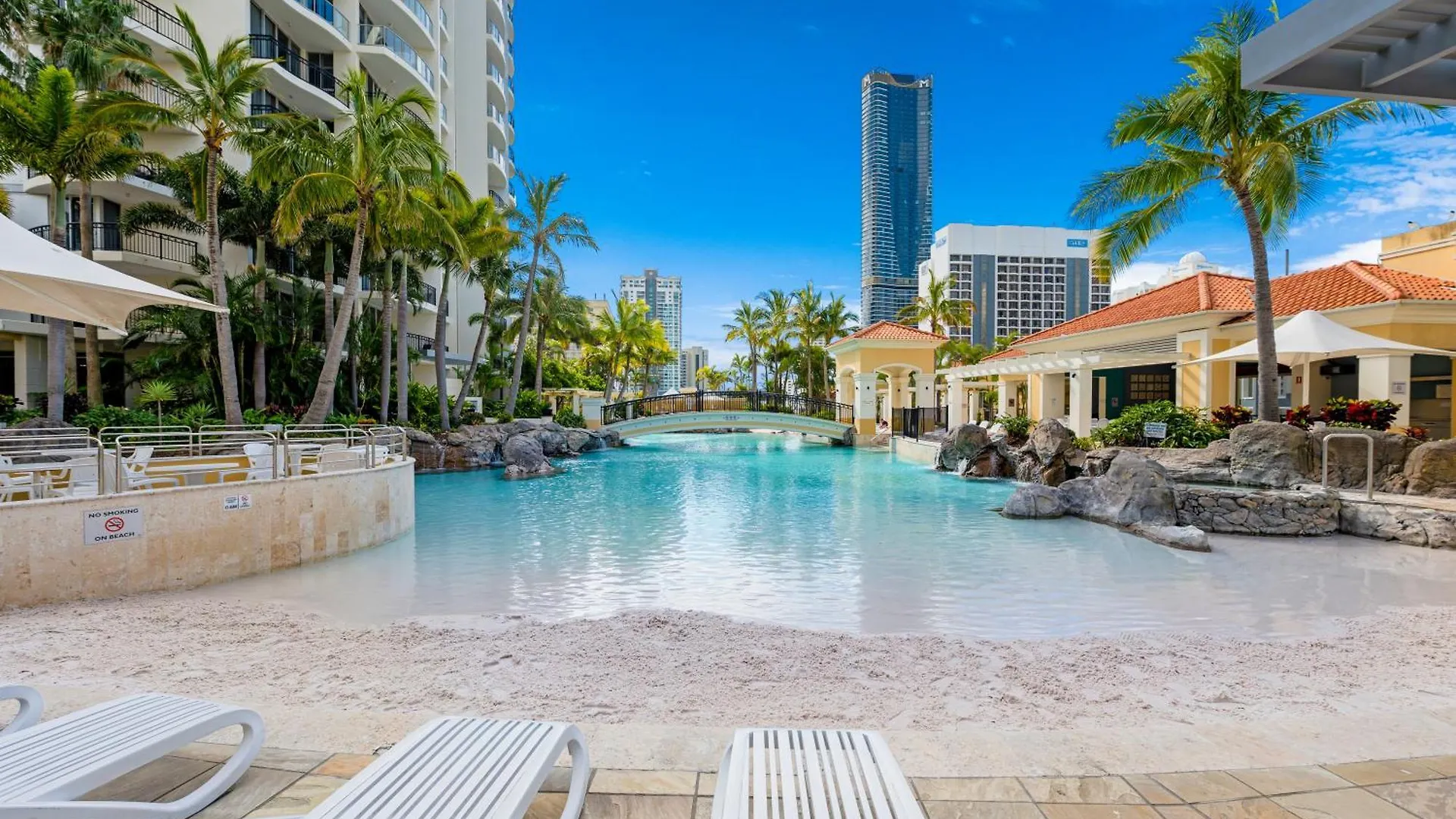 Apartment Chevron Renaissance Surfers Paradise Sleeps 10 1st Floor - Optimise Gold Coast