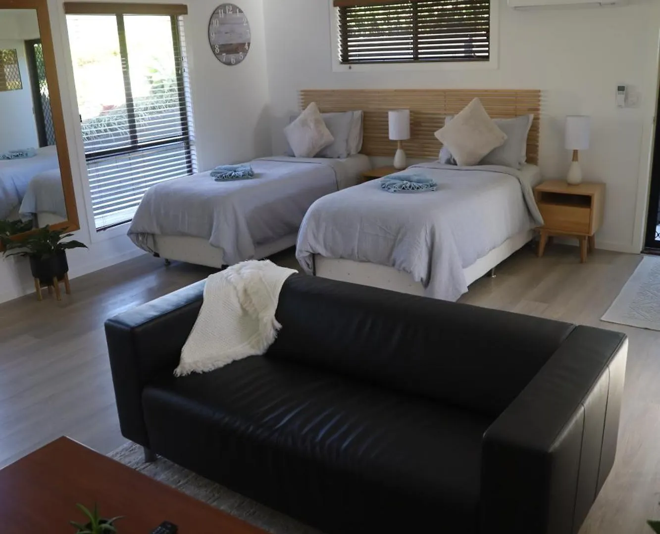 'stay In Carrara' A Private Guest Not A Share House بيت ضيافة غولد كوست