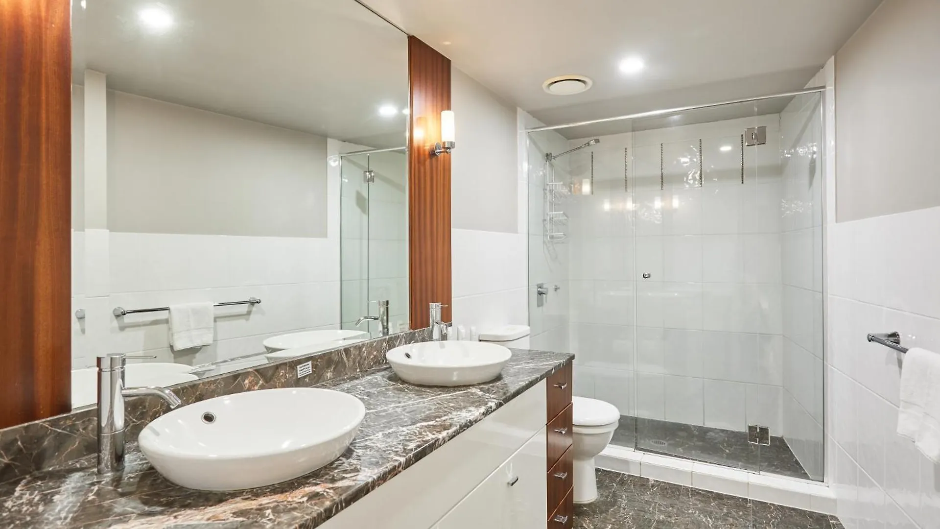公寓 Oceanview 3 Bedroom In Surfers Paradise - Serain Residences